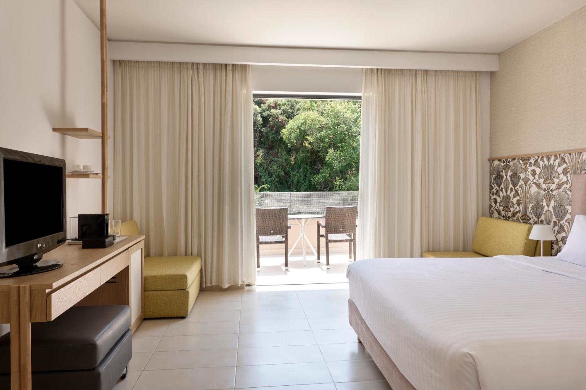 Twin or Double Room Garden View