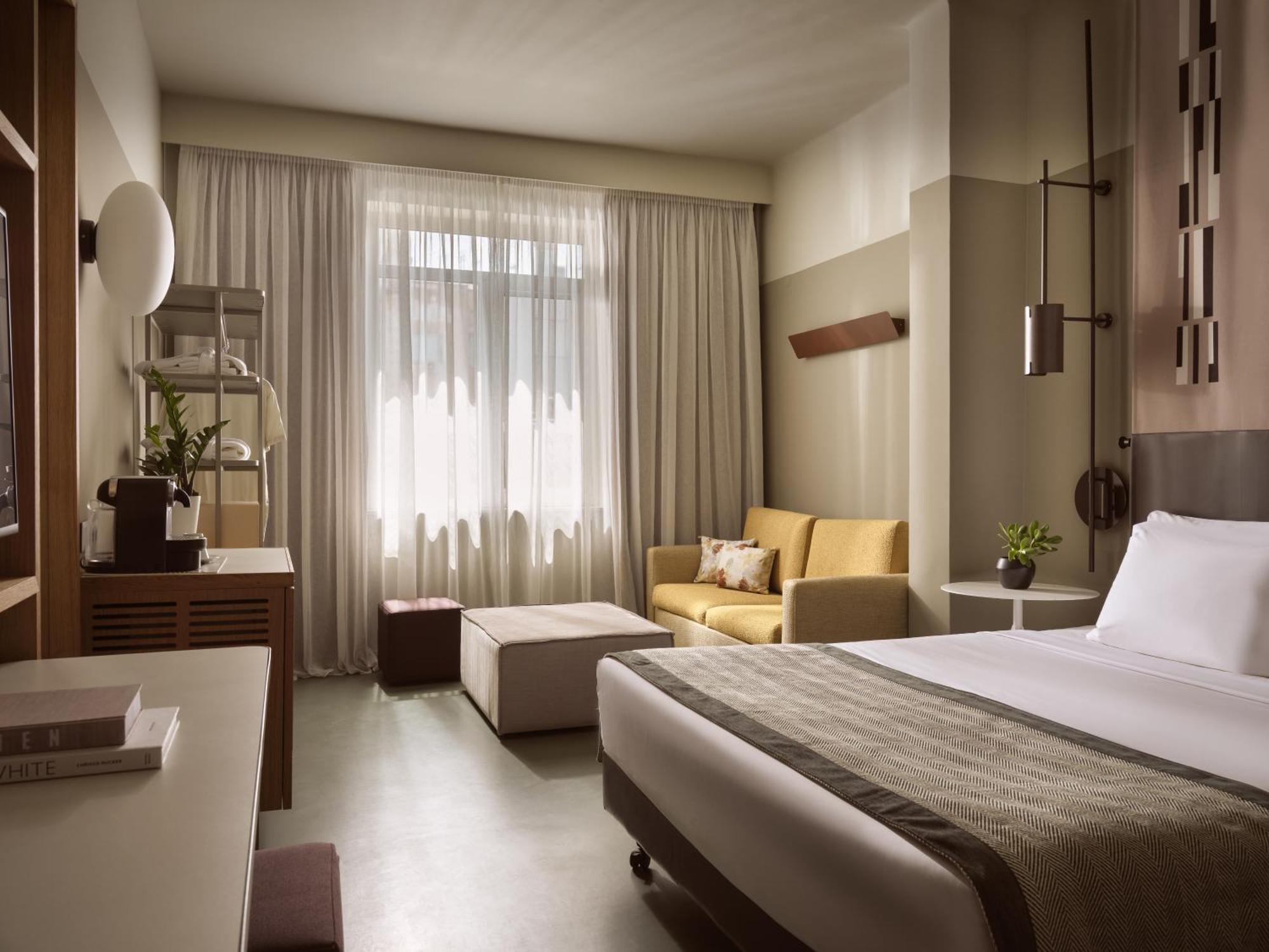 Junior Suite City View
