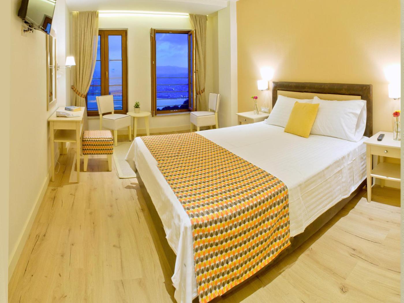 Superior Double Room Lake View
