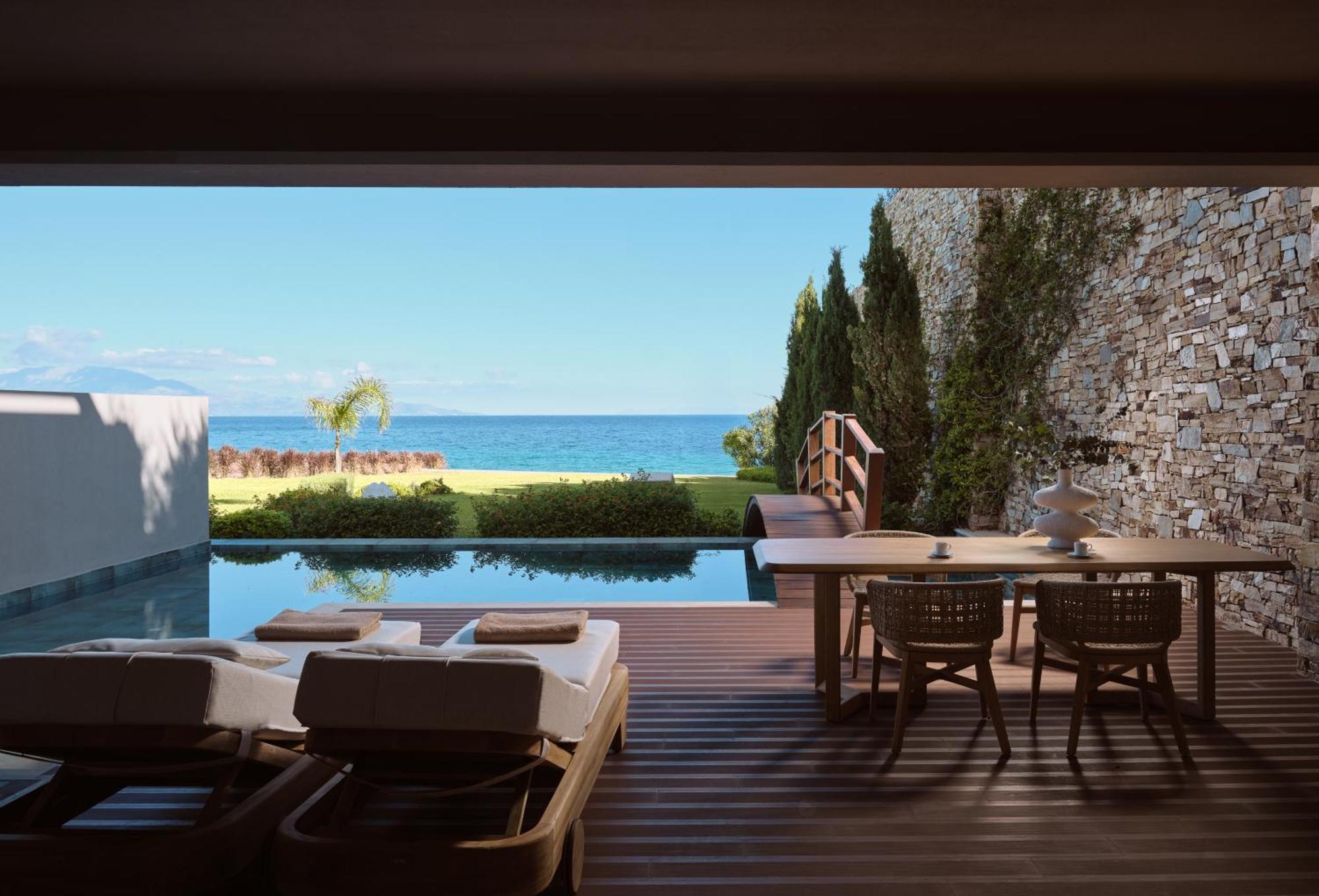 The Royal Grand Suite Sea View private pool