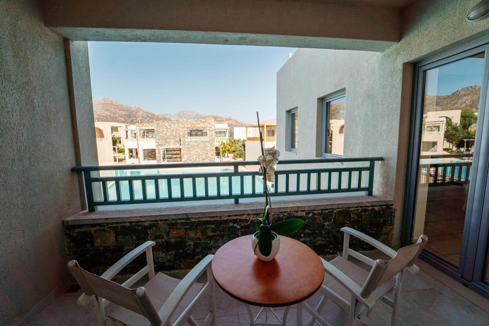 Double Room Pool View