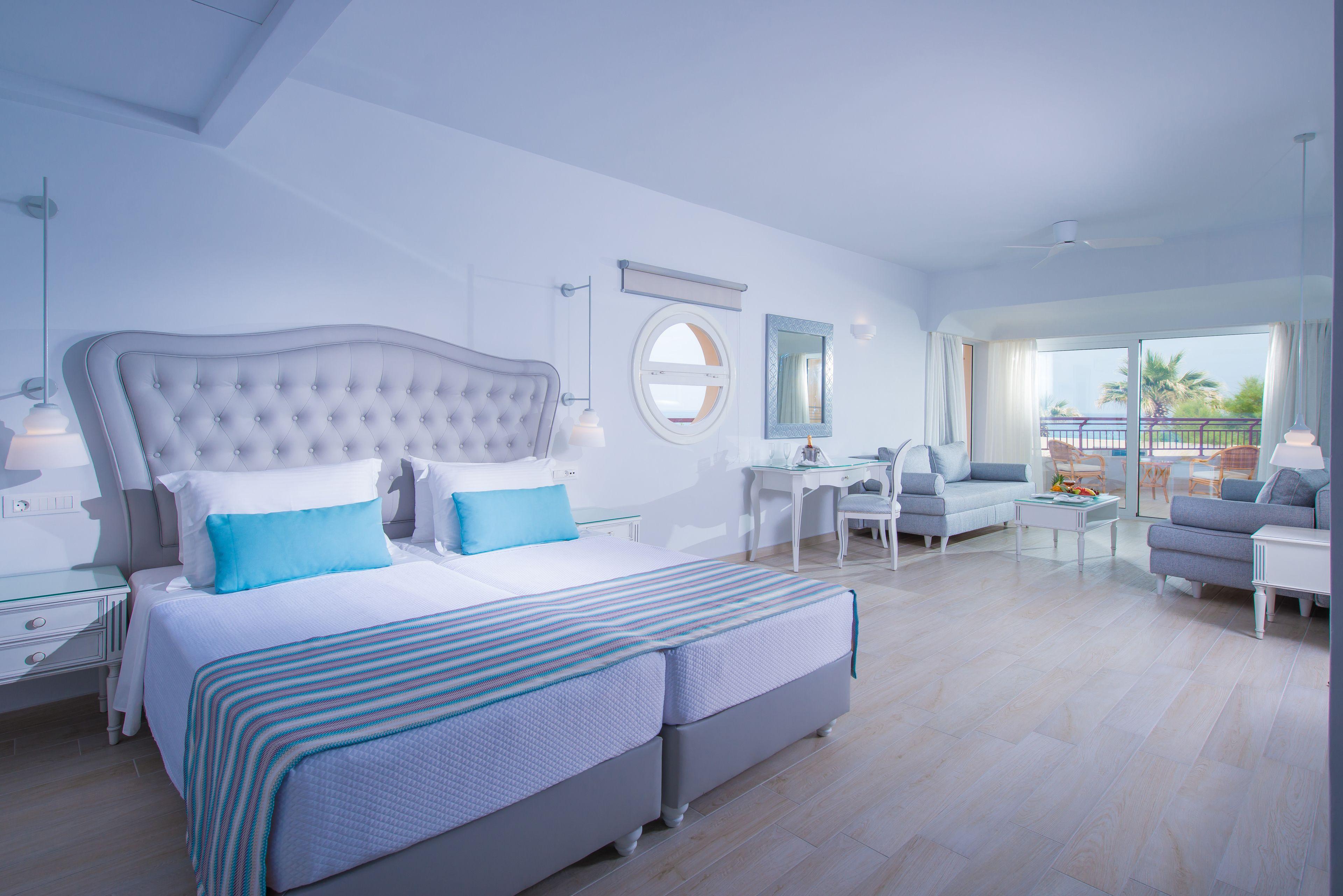 Deluxe Panorama Suite Sea View
