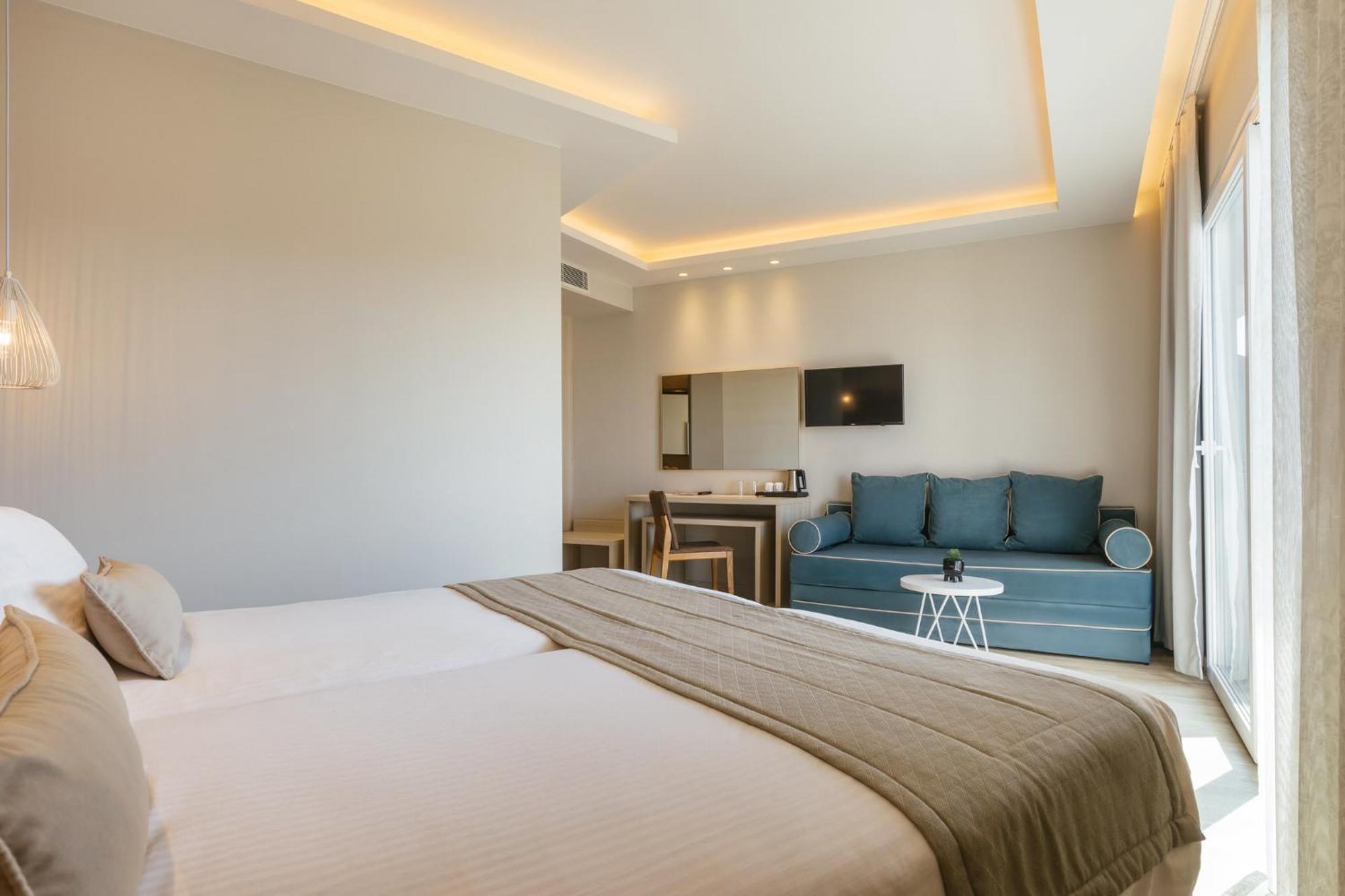 Premium Room Side Sea View