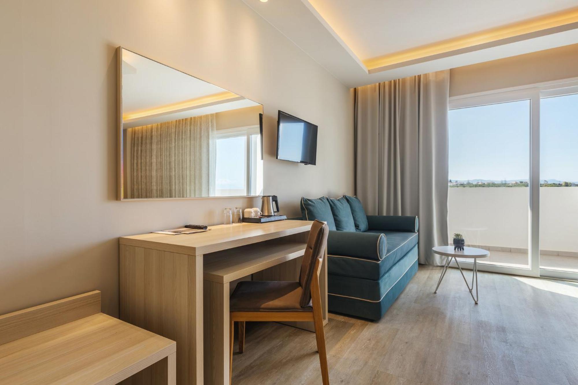 Premium Room Side Sea View