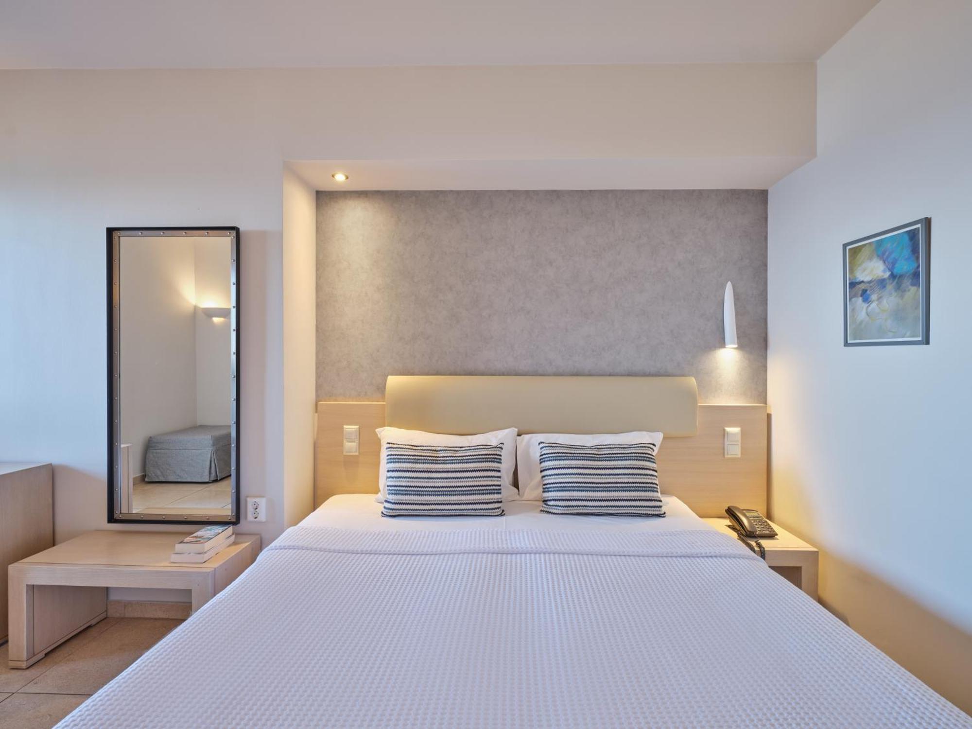 Double or Twin Room Garden View