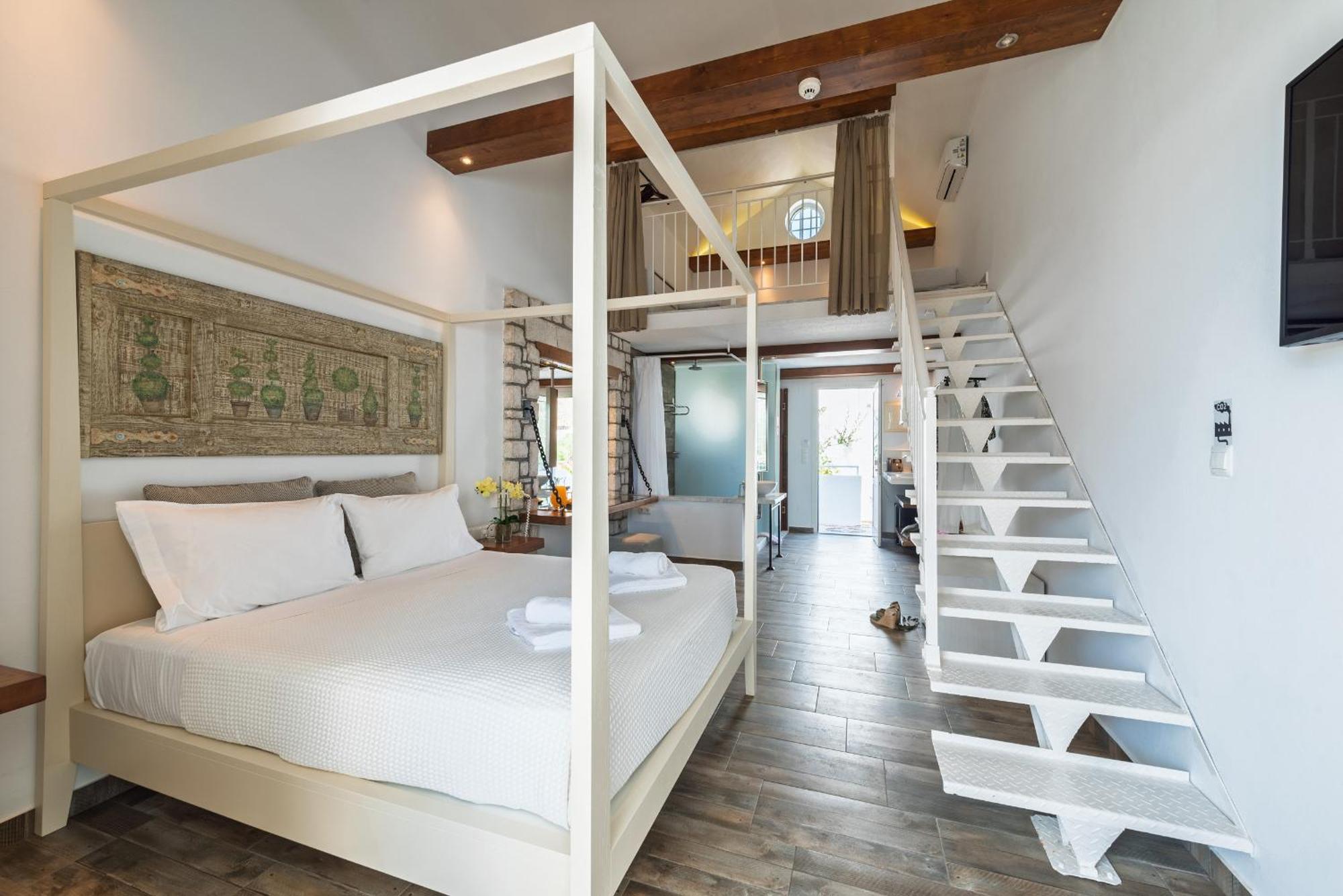 Deluxe Quadruple Room