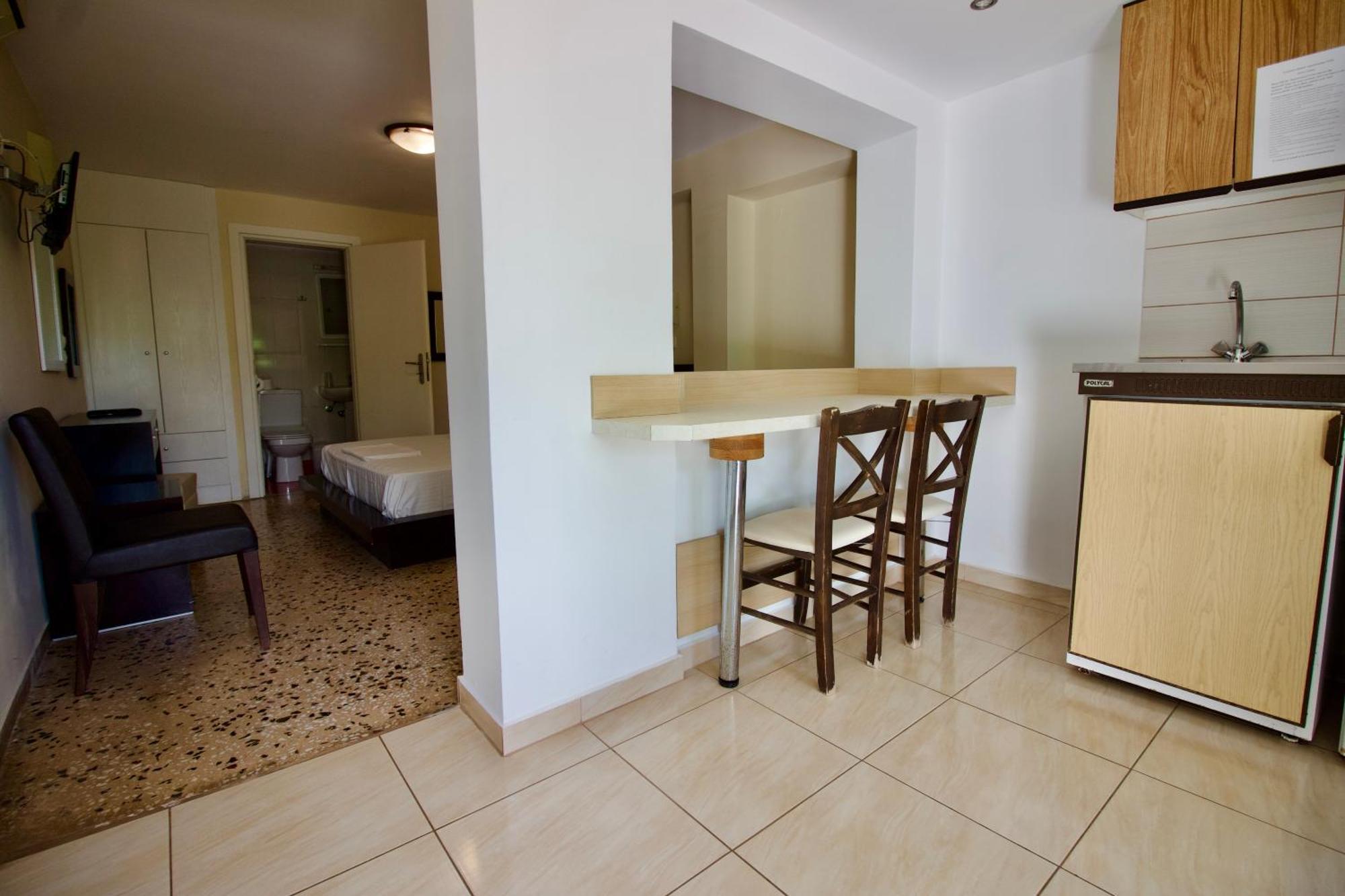 Studio Apartment