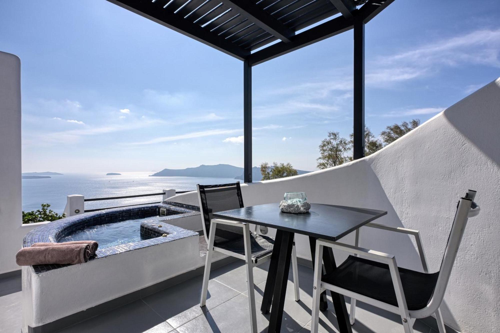 Premier Suite outdoor heated private Jacuzzi