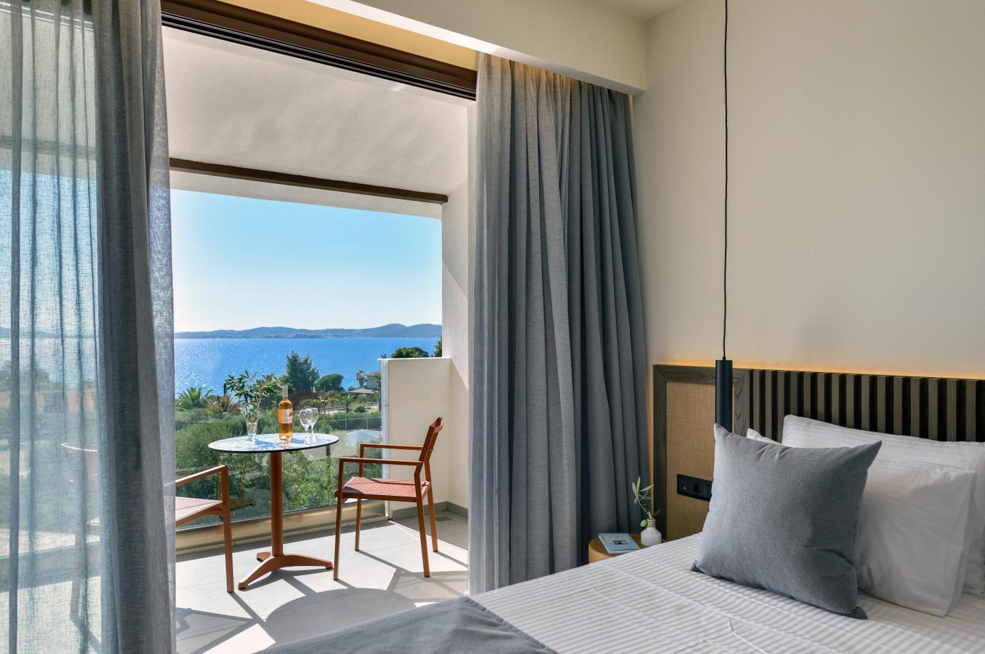 Deluxe Double or Twin Room Sea View