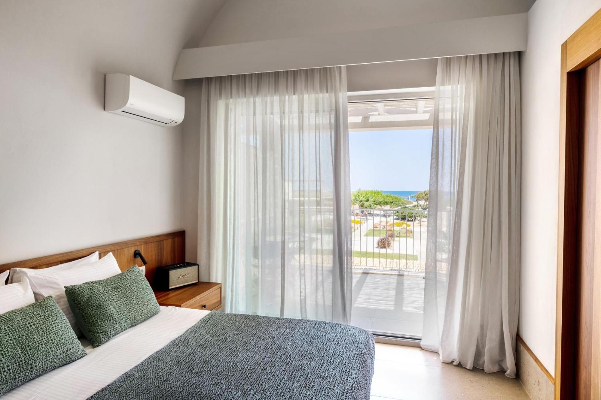 Supreme Suite Private Pool Sea View