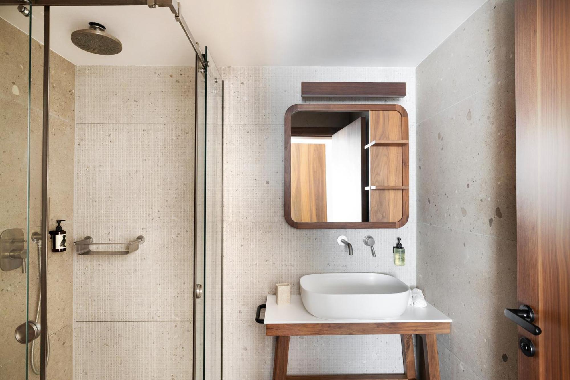 Deluxe Suite Plunge Pool