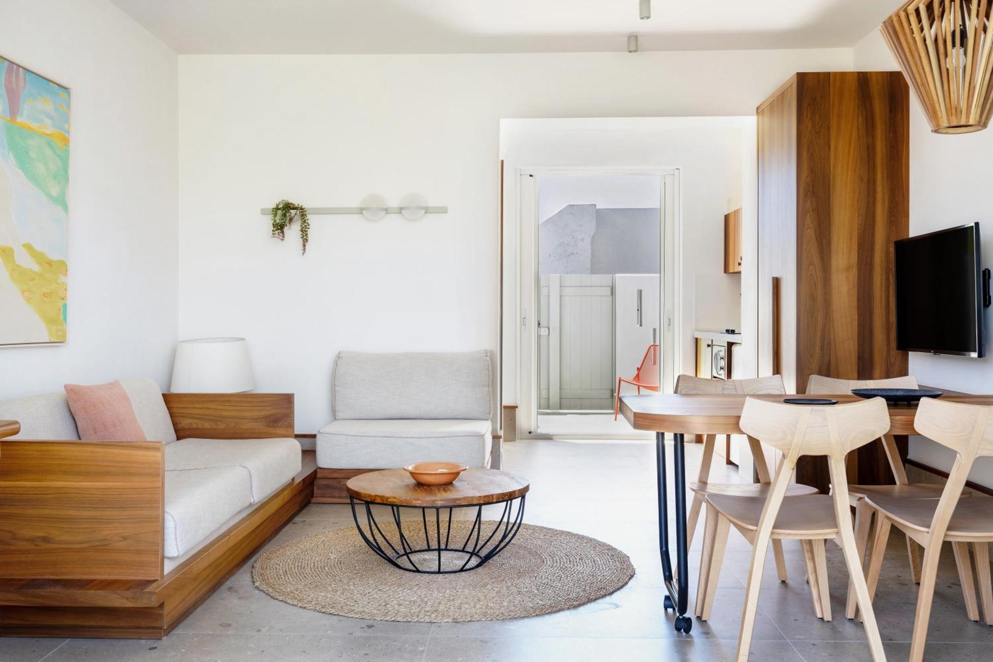 Friends & Family Suite Private Pool Side Sea View