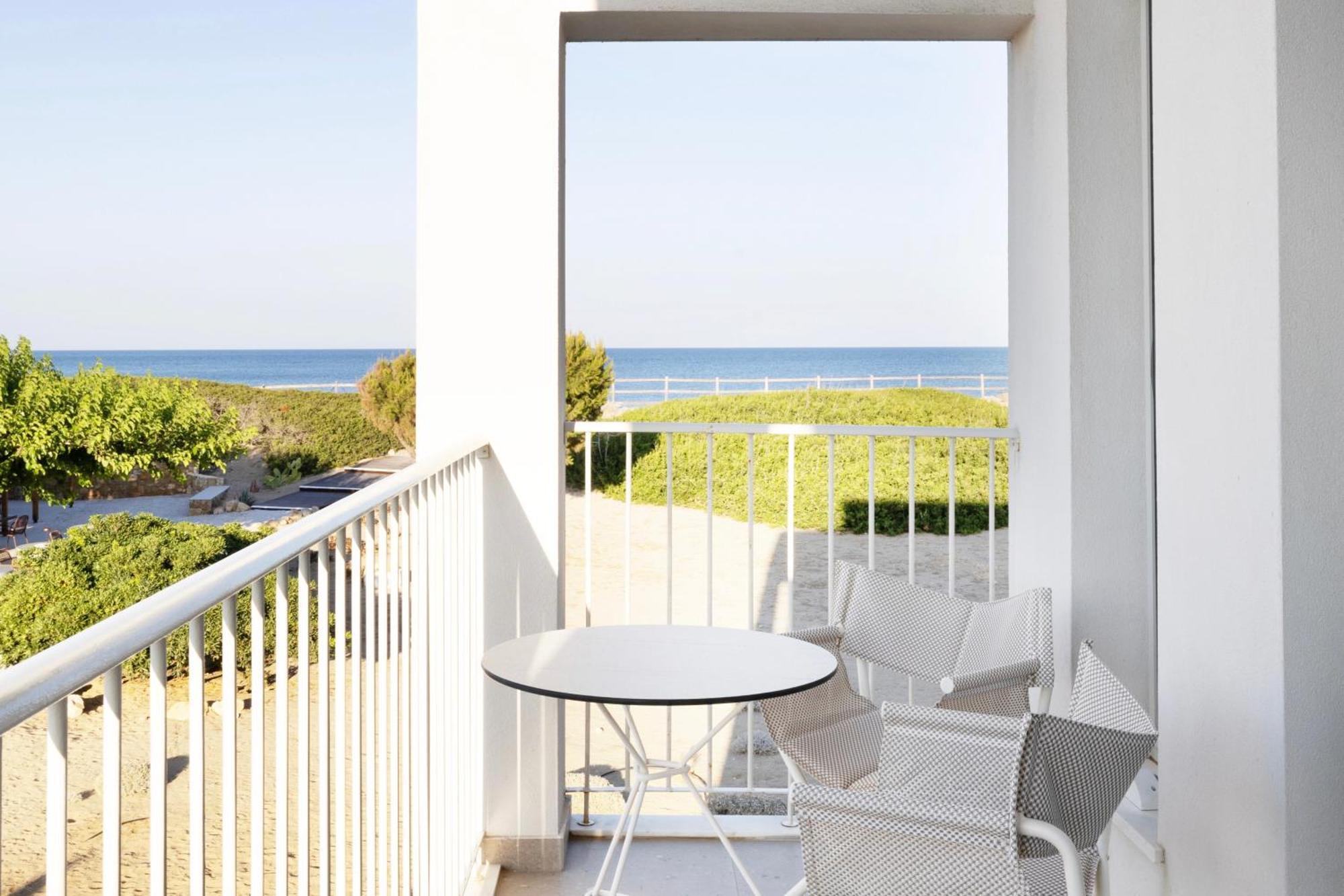 Friends & Family Suite Private Pool Side Sea View
