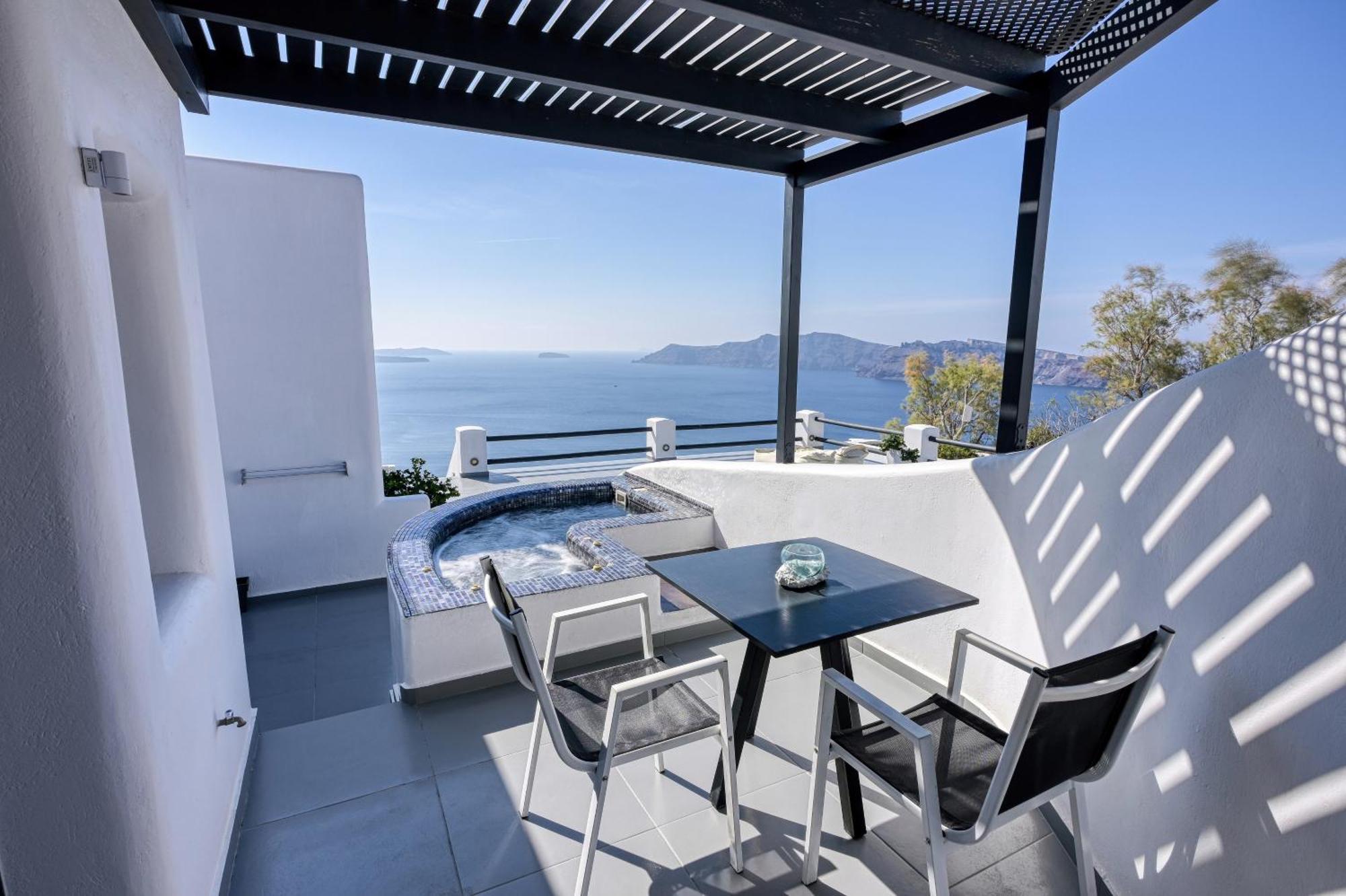 Premier Suite outdoor heated private Jacuzzi