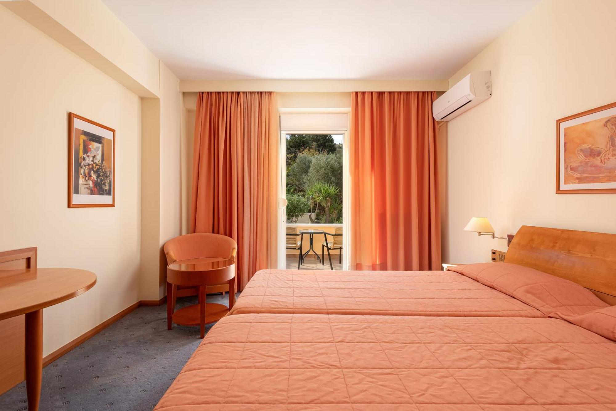 Double or Twin Room Garden View