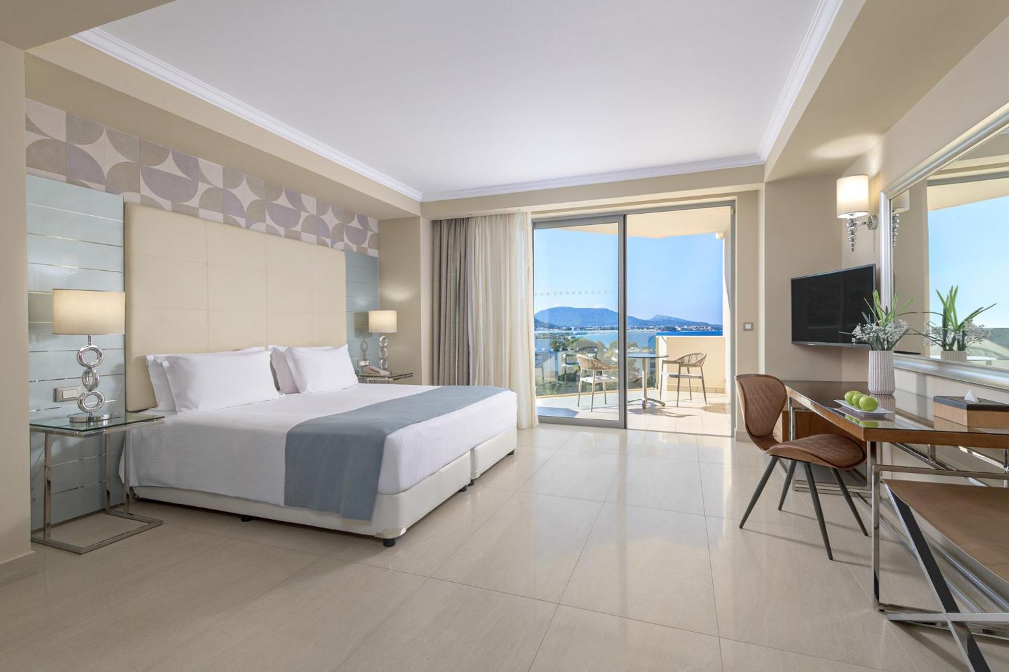Superior Suite Side Sea View