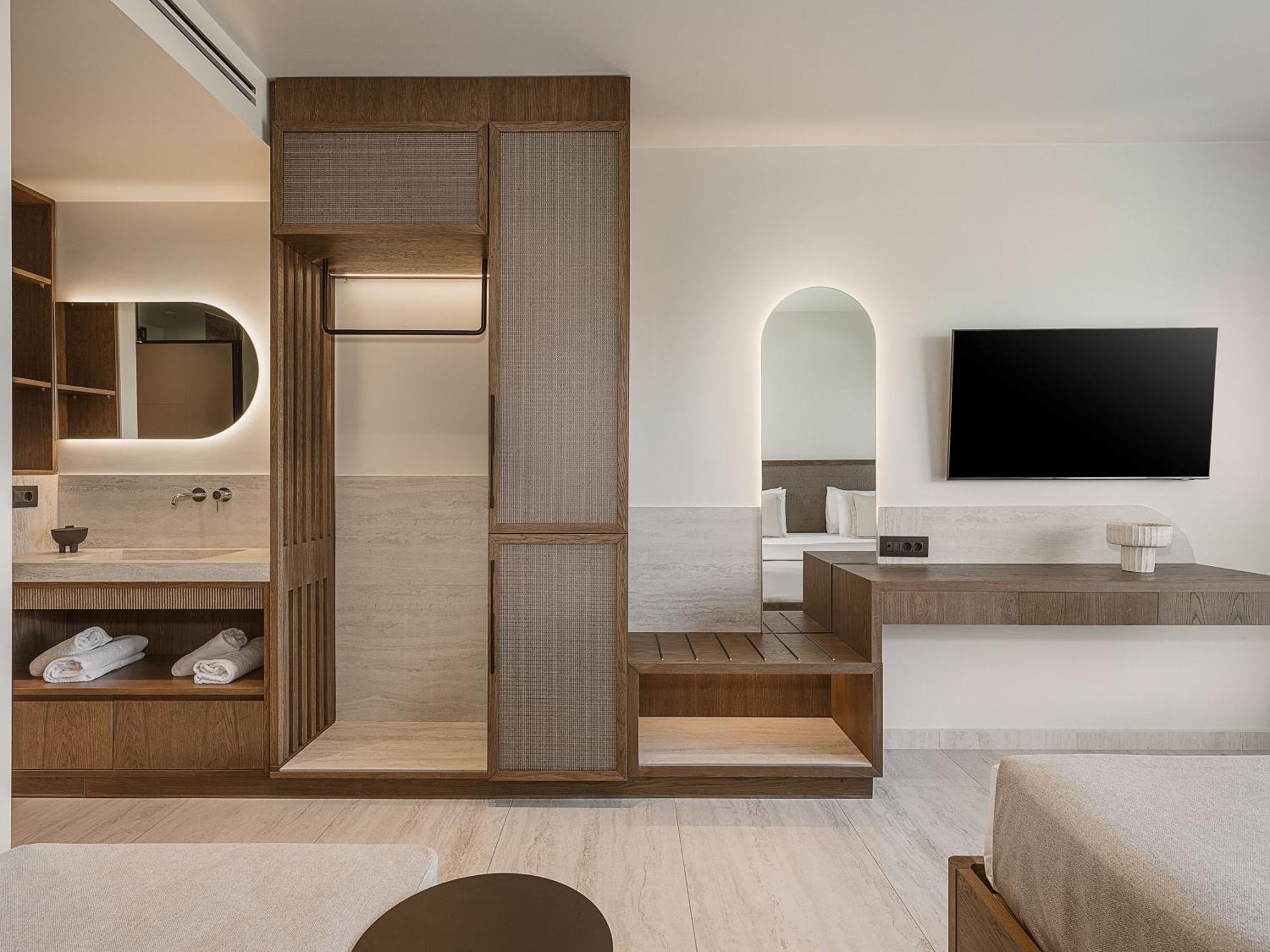 Standard Room | Side Sea View