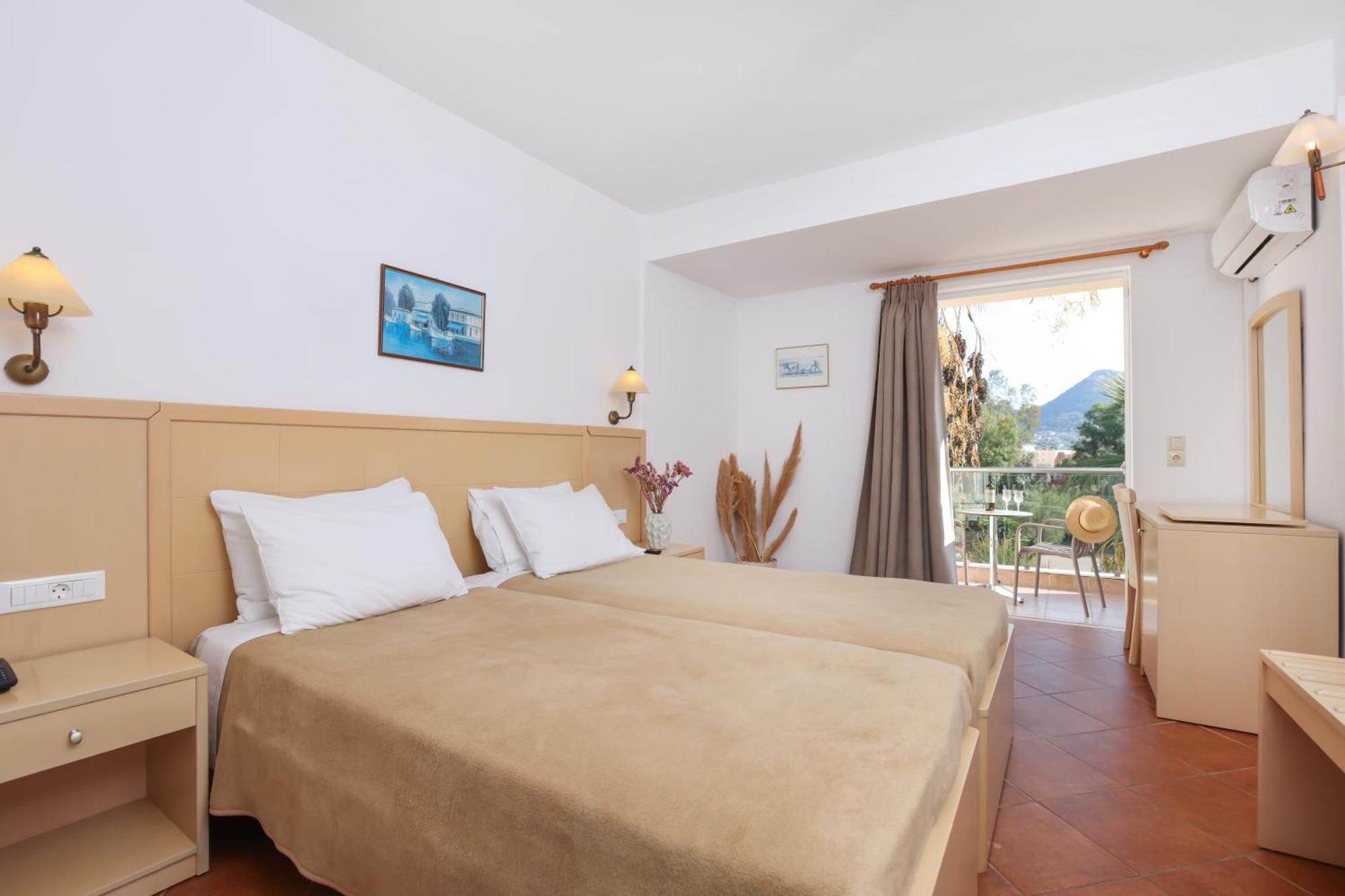 Double or Twin Room Balcony