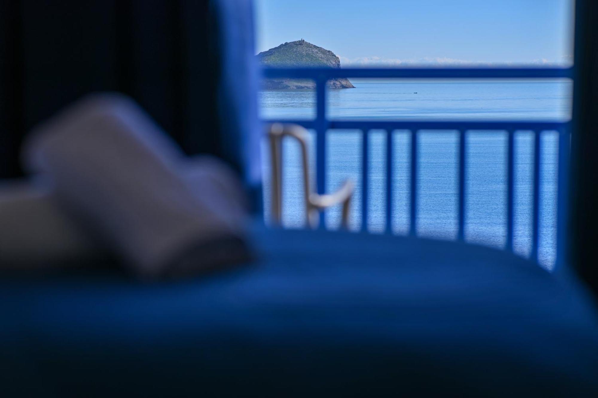 Deluxe Double or Twin Room Sea View