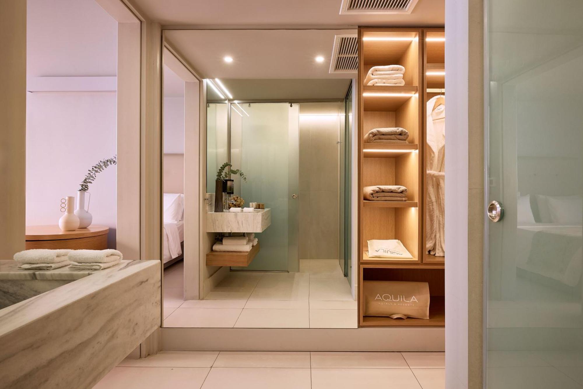 Mythica Signature Room Sea View