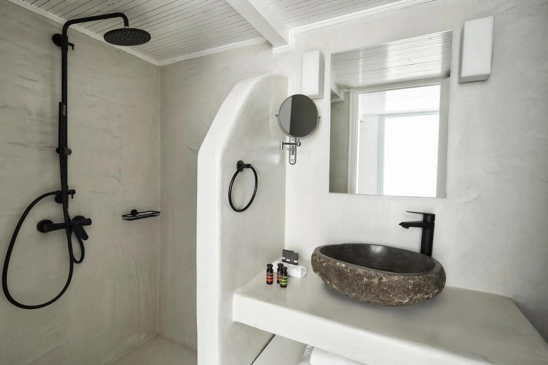 Two Bedroom Suite with Jetted Tub & Caldera View