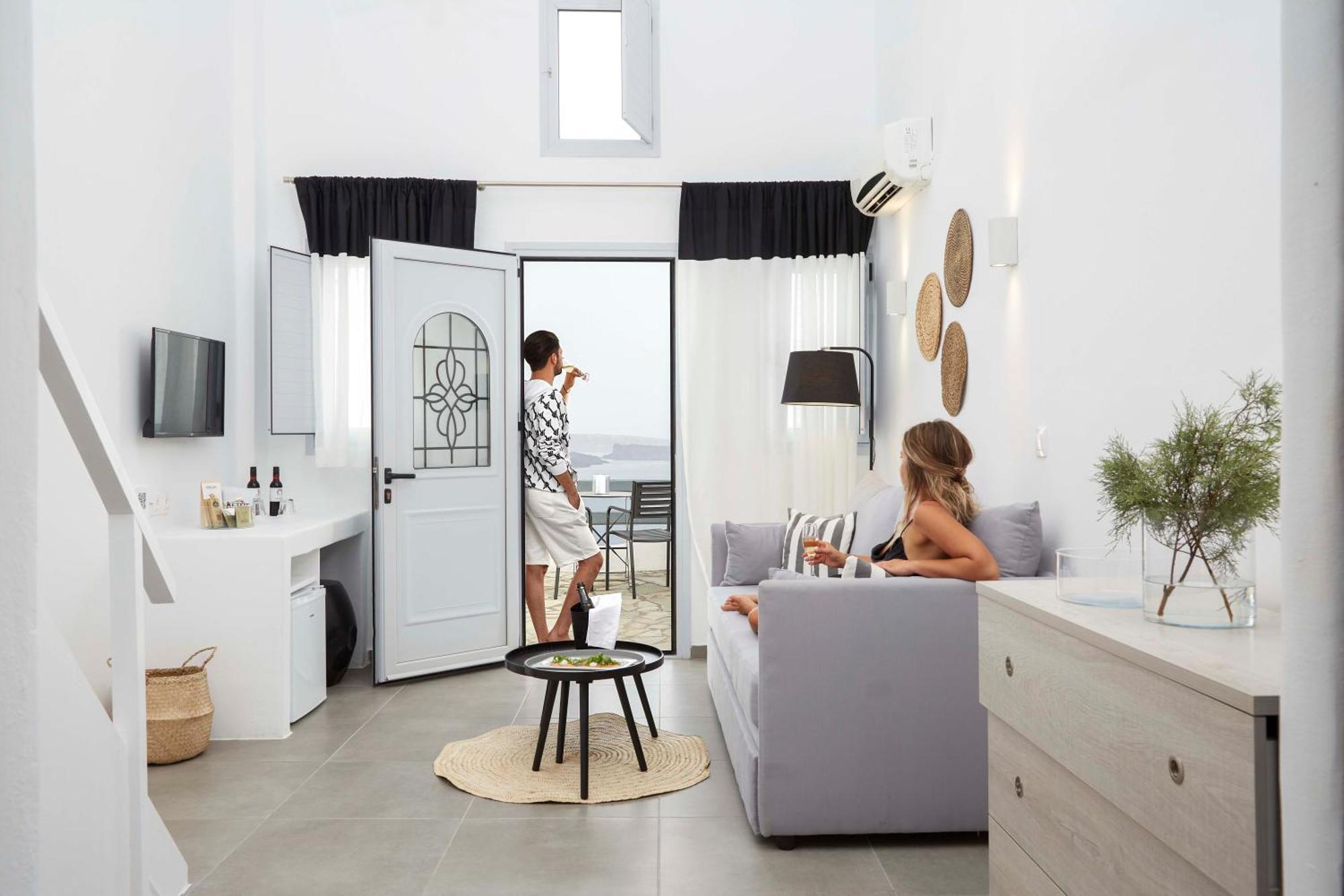Superior Room with Caldera View