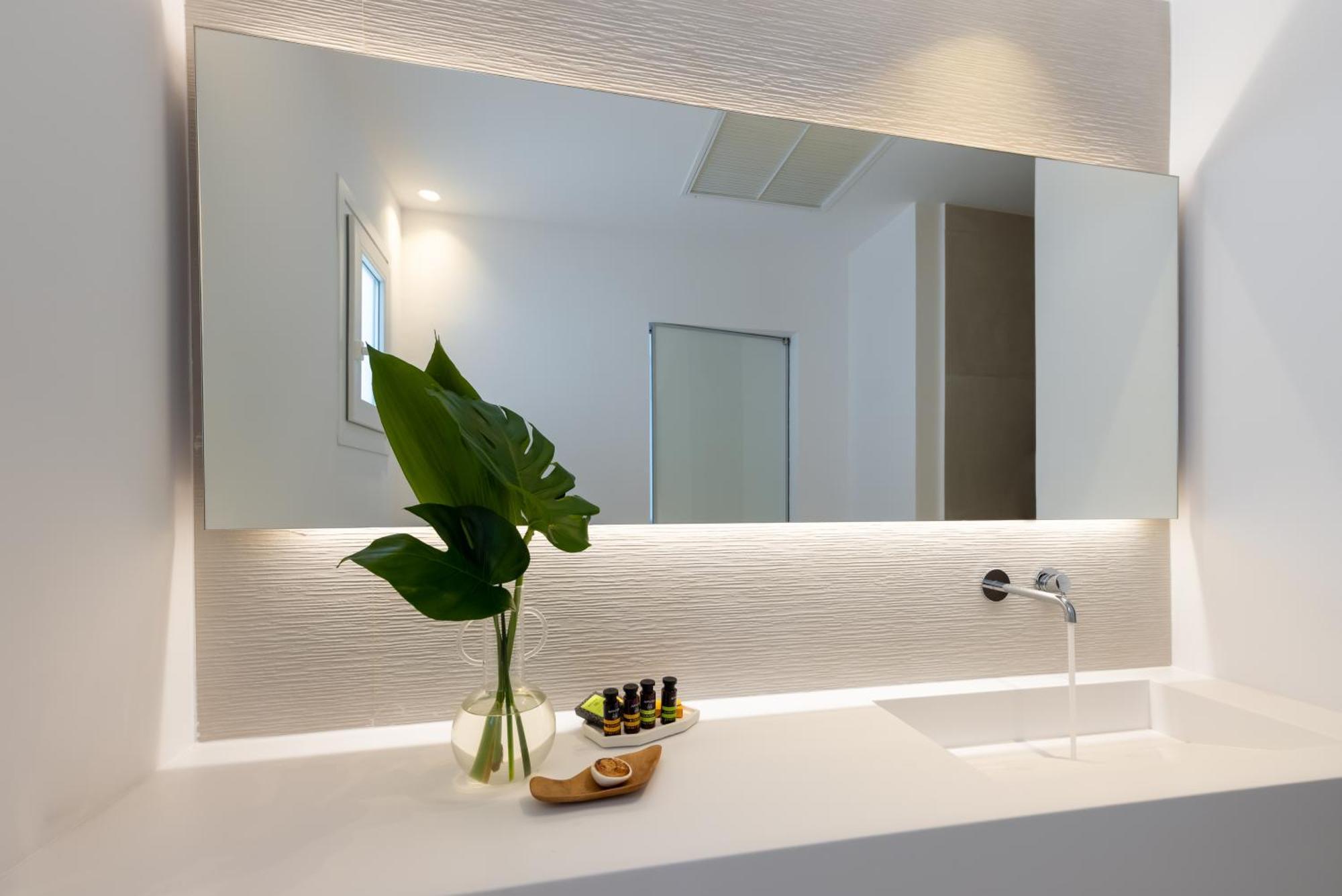 Junior Suite Outdoor Jetted Tub