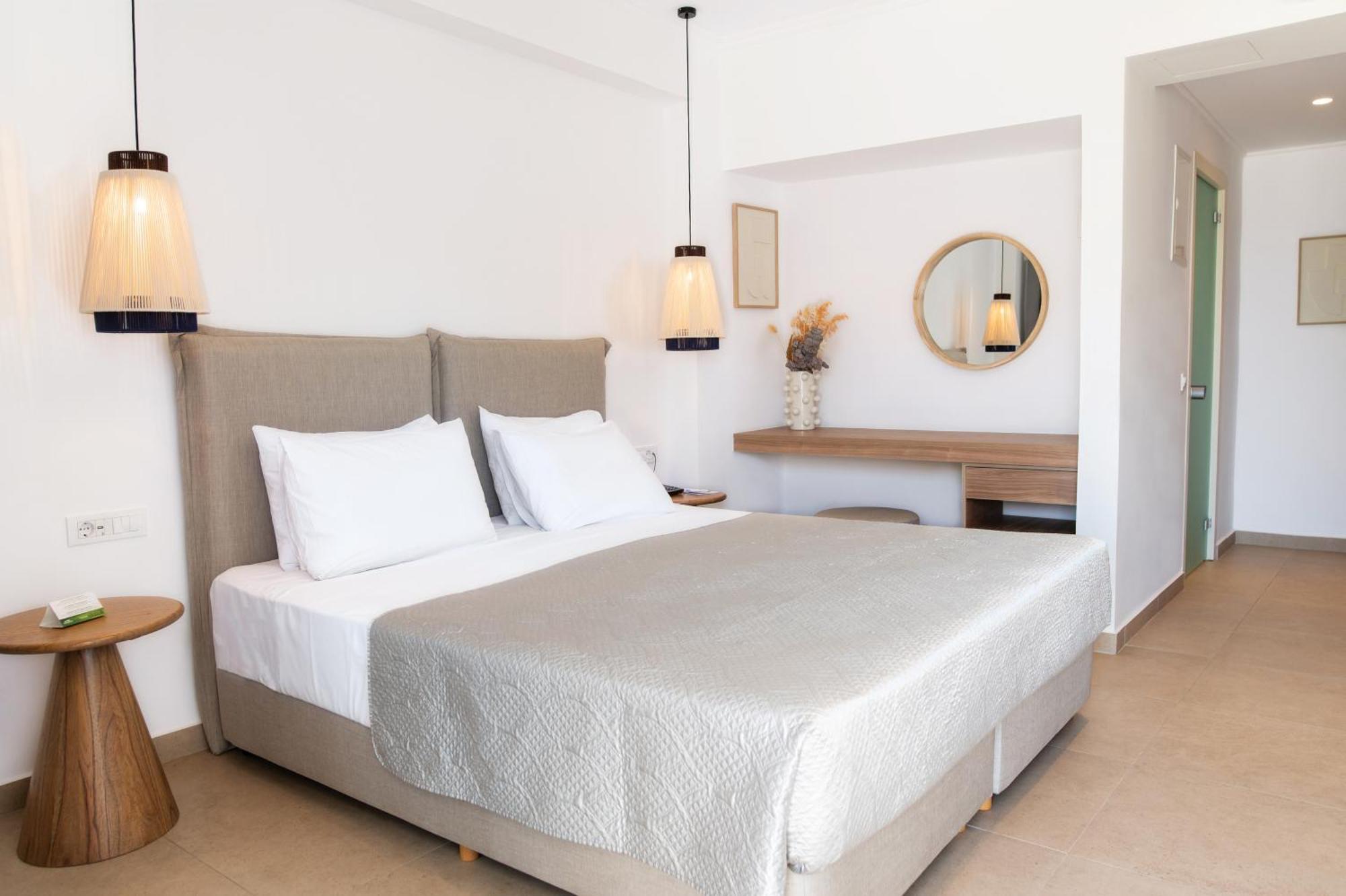 Deluxe Beachfront Bungalow