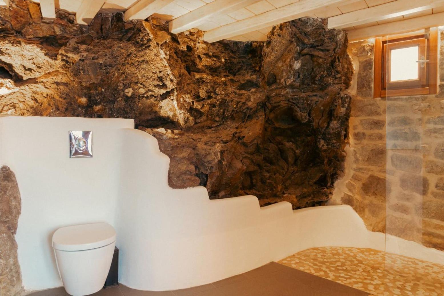 Cave Suite