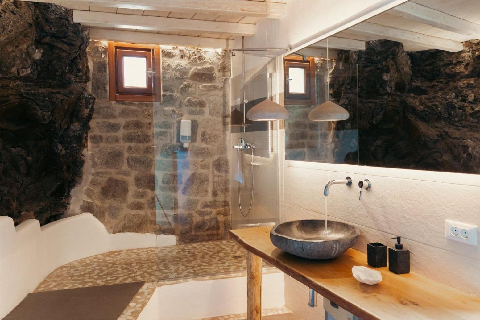 Cave Suite