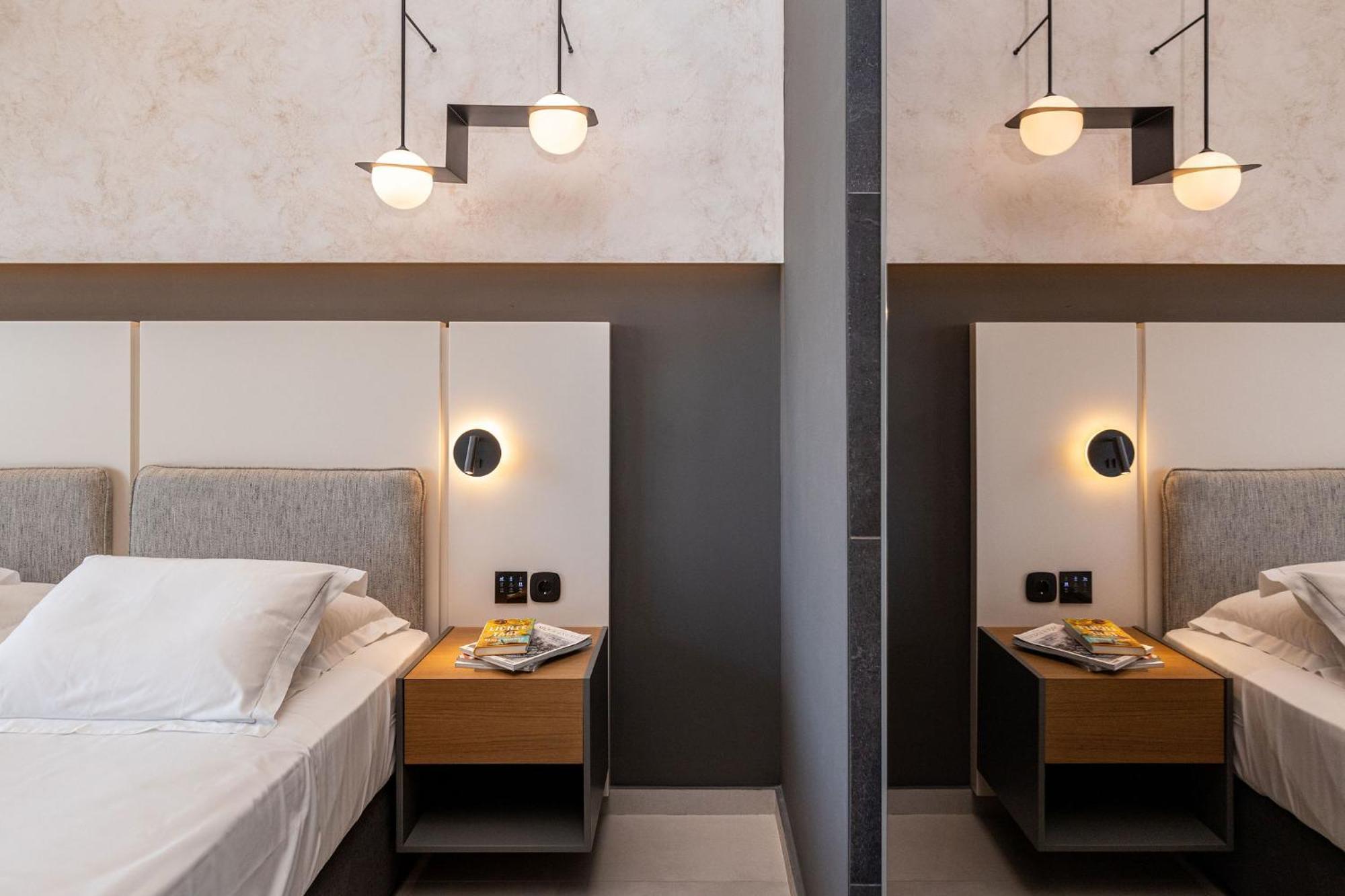 Deluxe Double Room Side Sea View