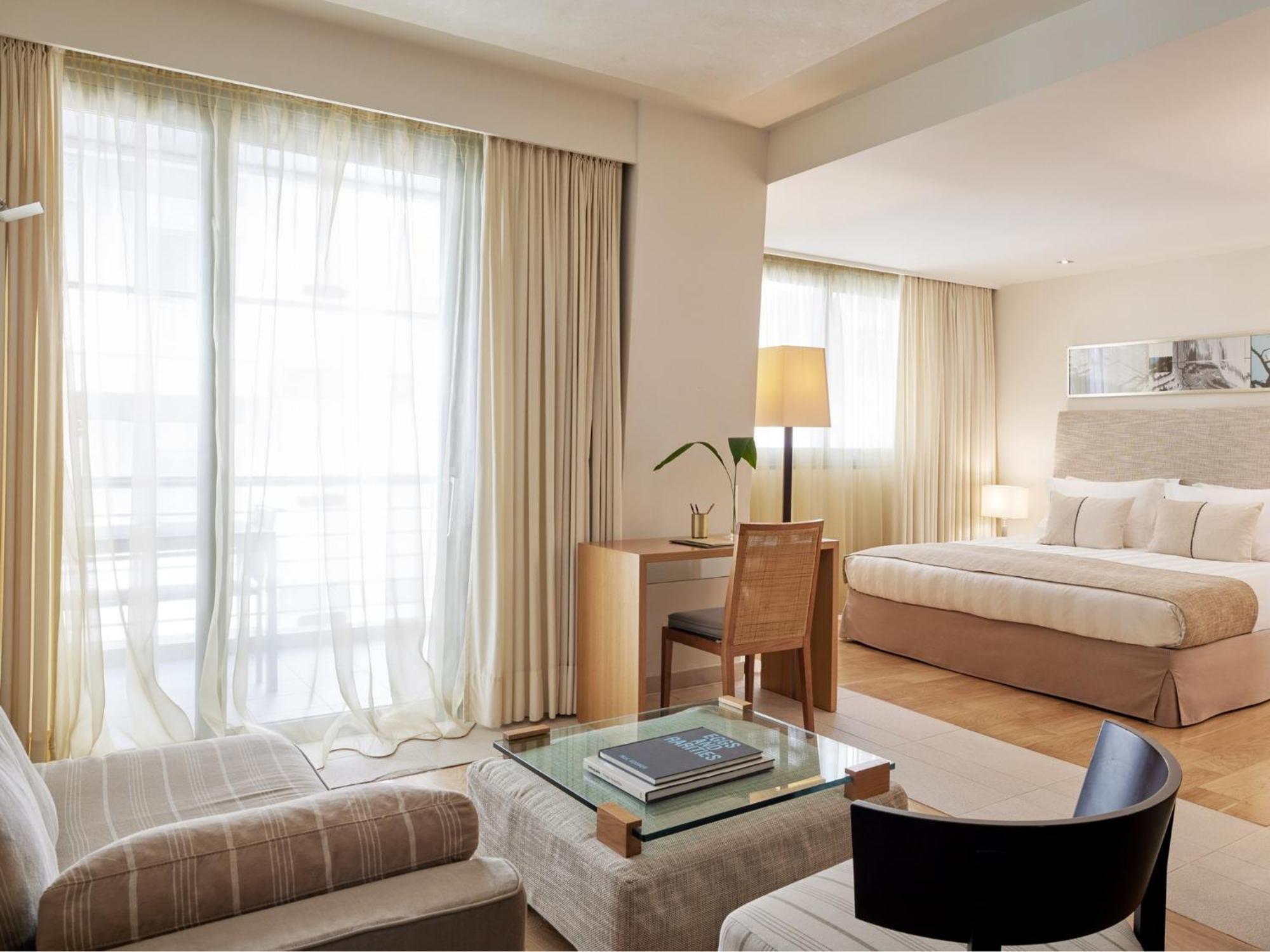 Junior Suite Side Sea View