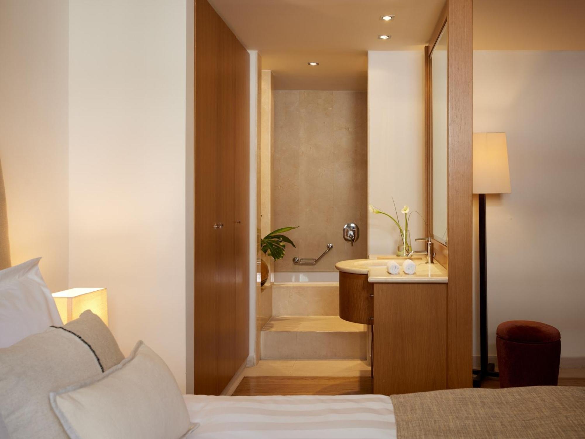 Deluxe Superior Room City View