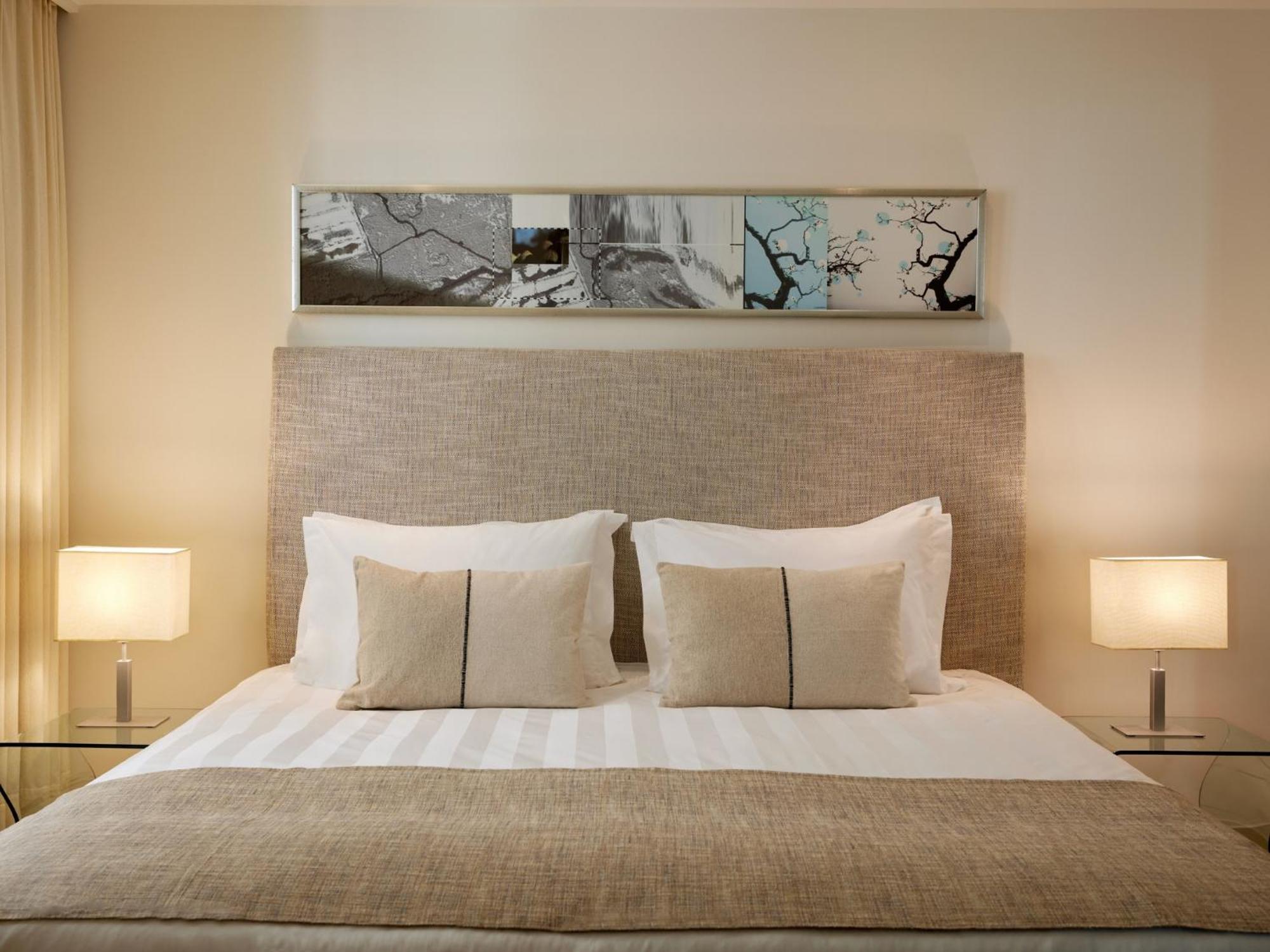 Comfort Room Atrium View