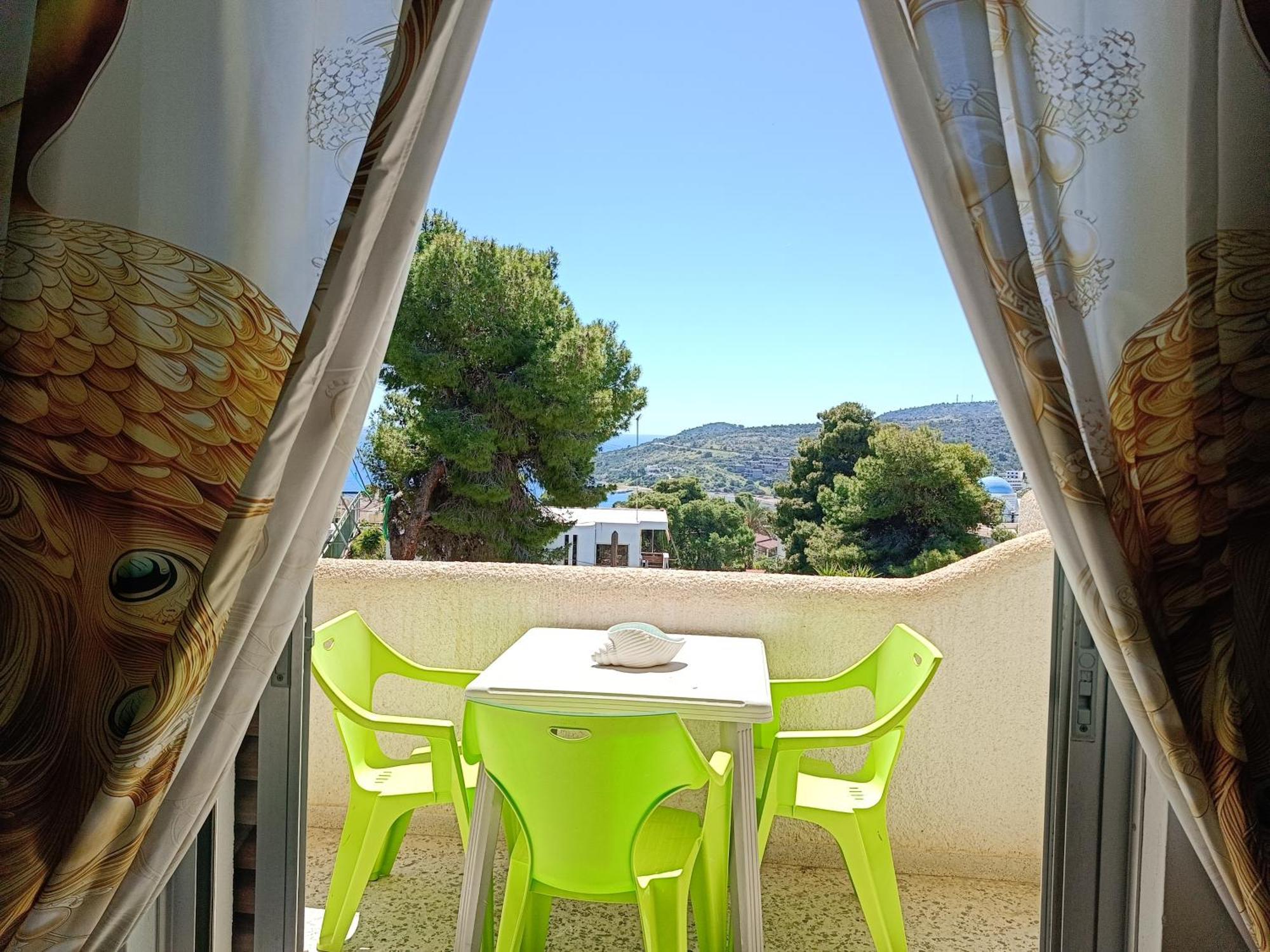 Sea View One-bedroom Apartment
