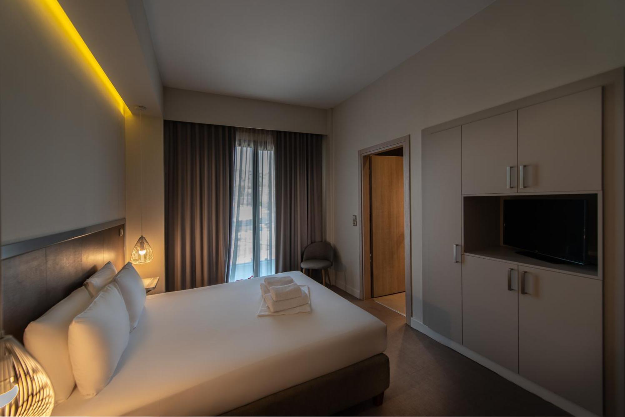 Double Room Private Bathroom