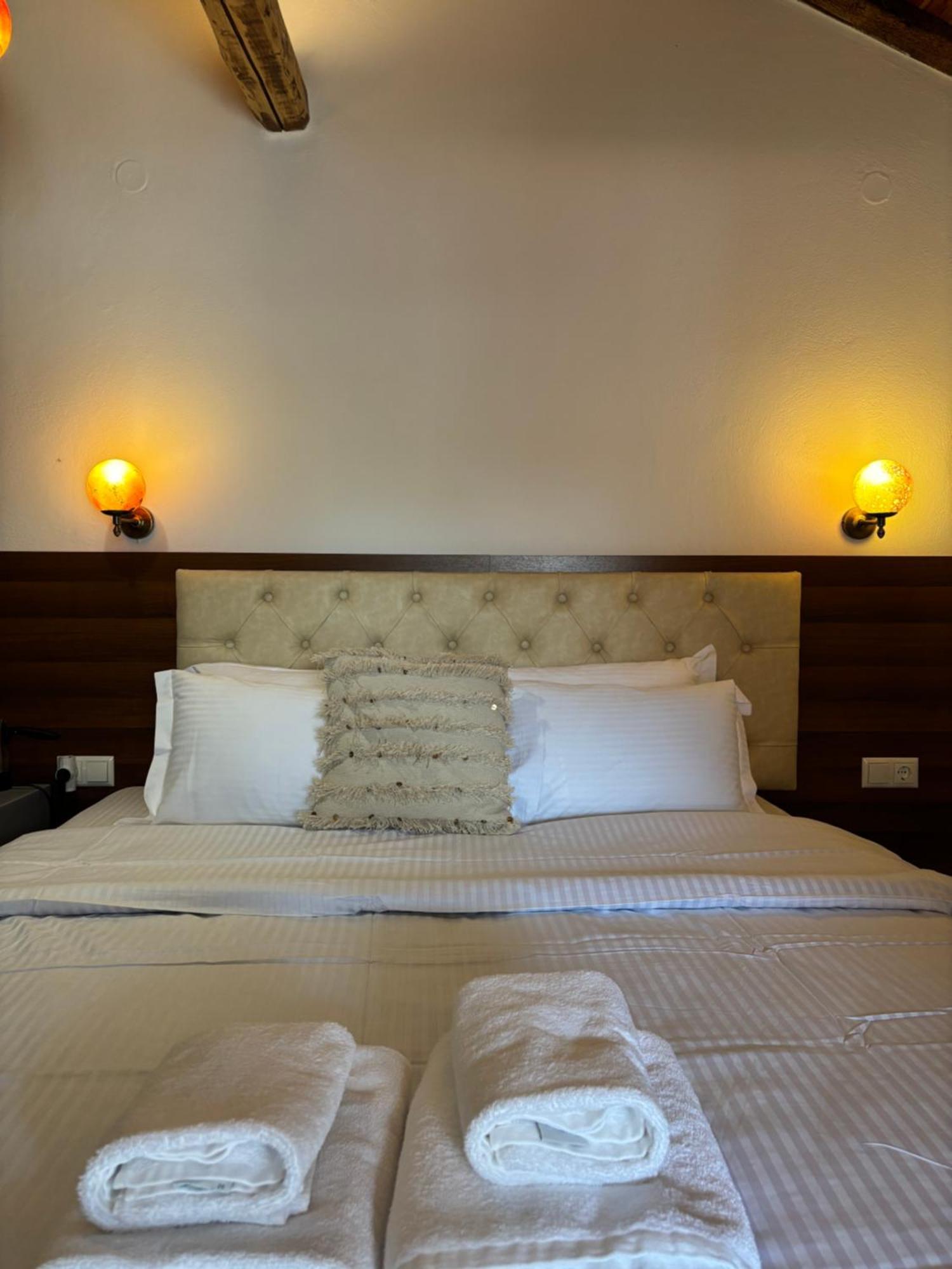 Deluxe Double Room Extra Bed