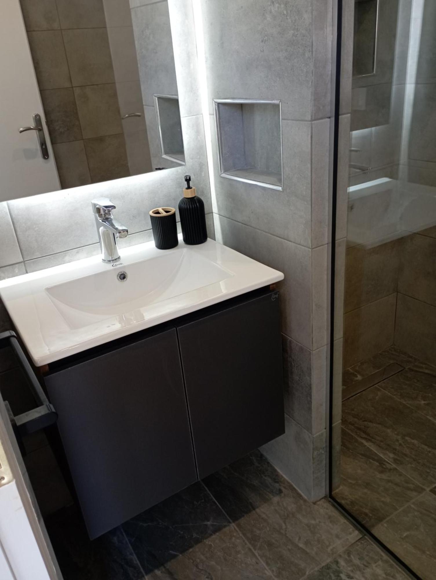 Double or Twin Room Partial Sea View