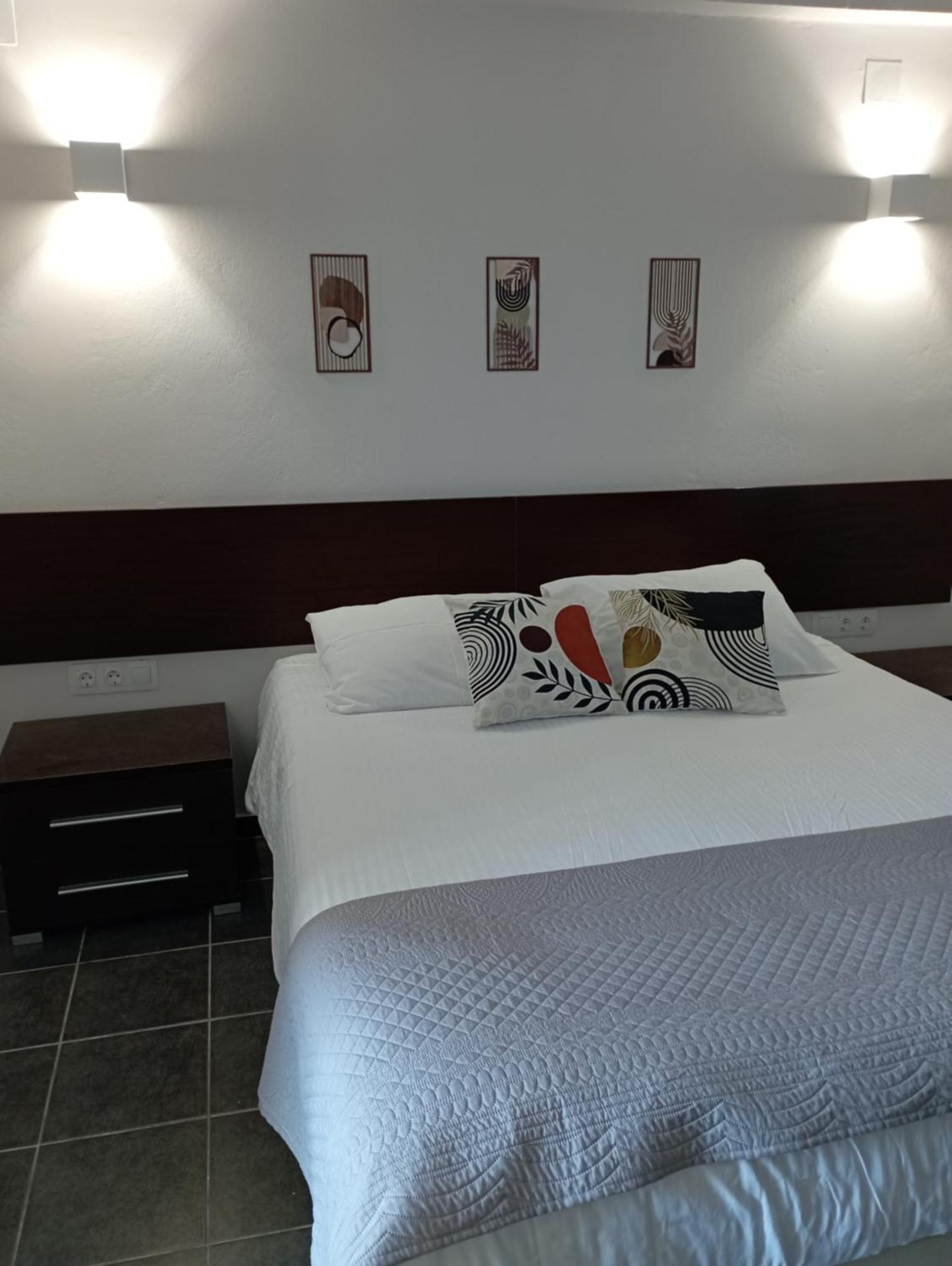 Double or Twin Room Partial Sea View