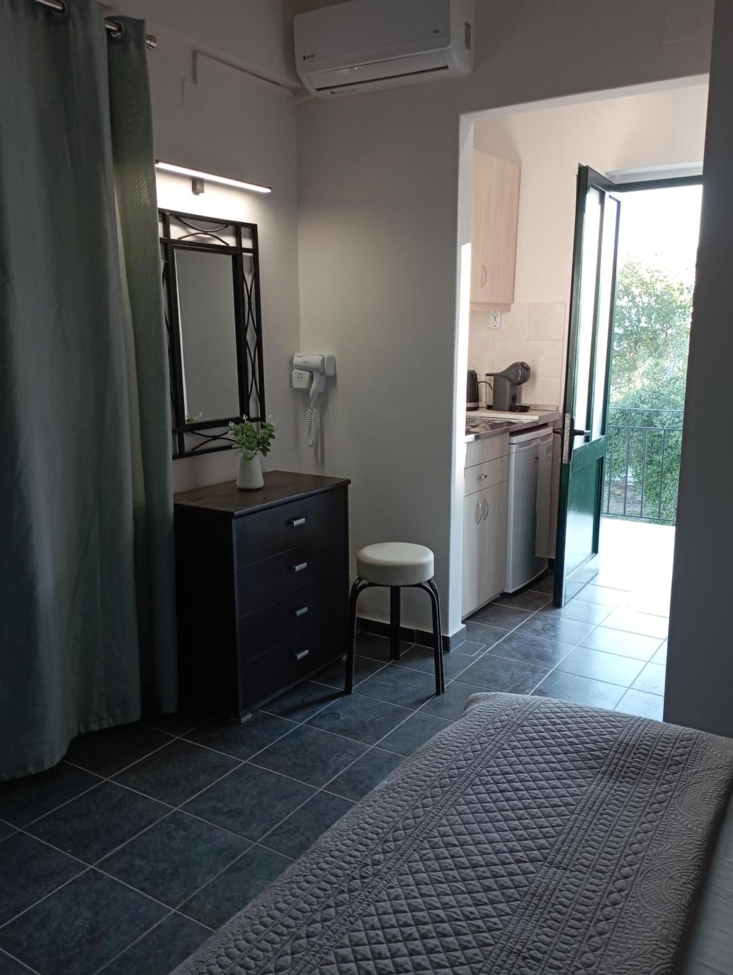 Double or Twin Room Partial Sea View