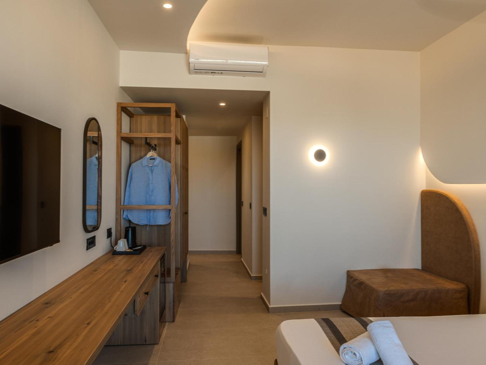 Premium Triple Suite (up to 3 persons)