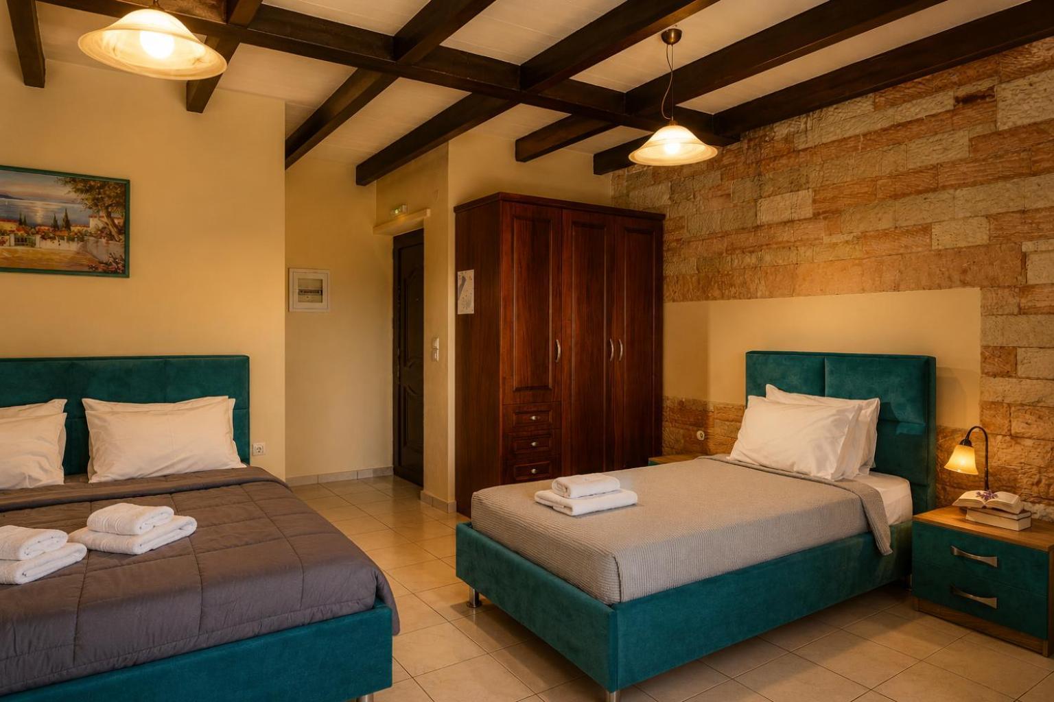 Standard Triple Room Sea View