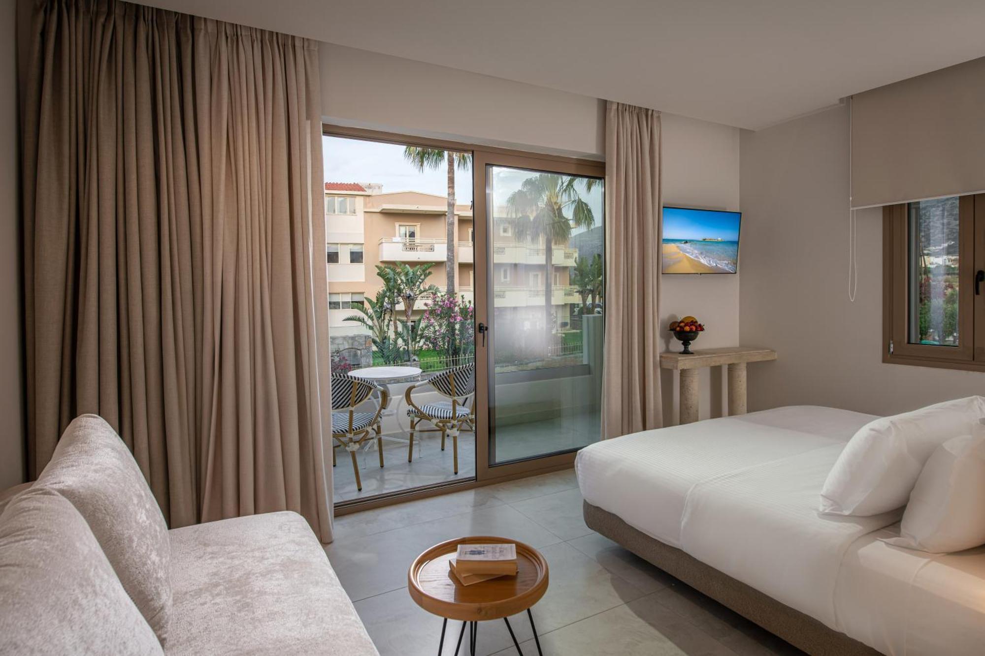 Elegant Suite Balcony Garden View