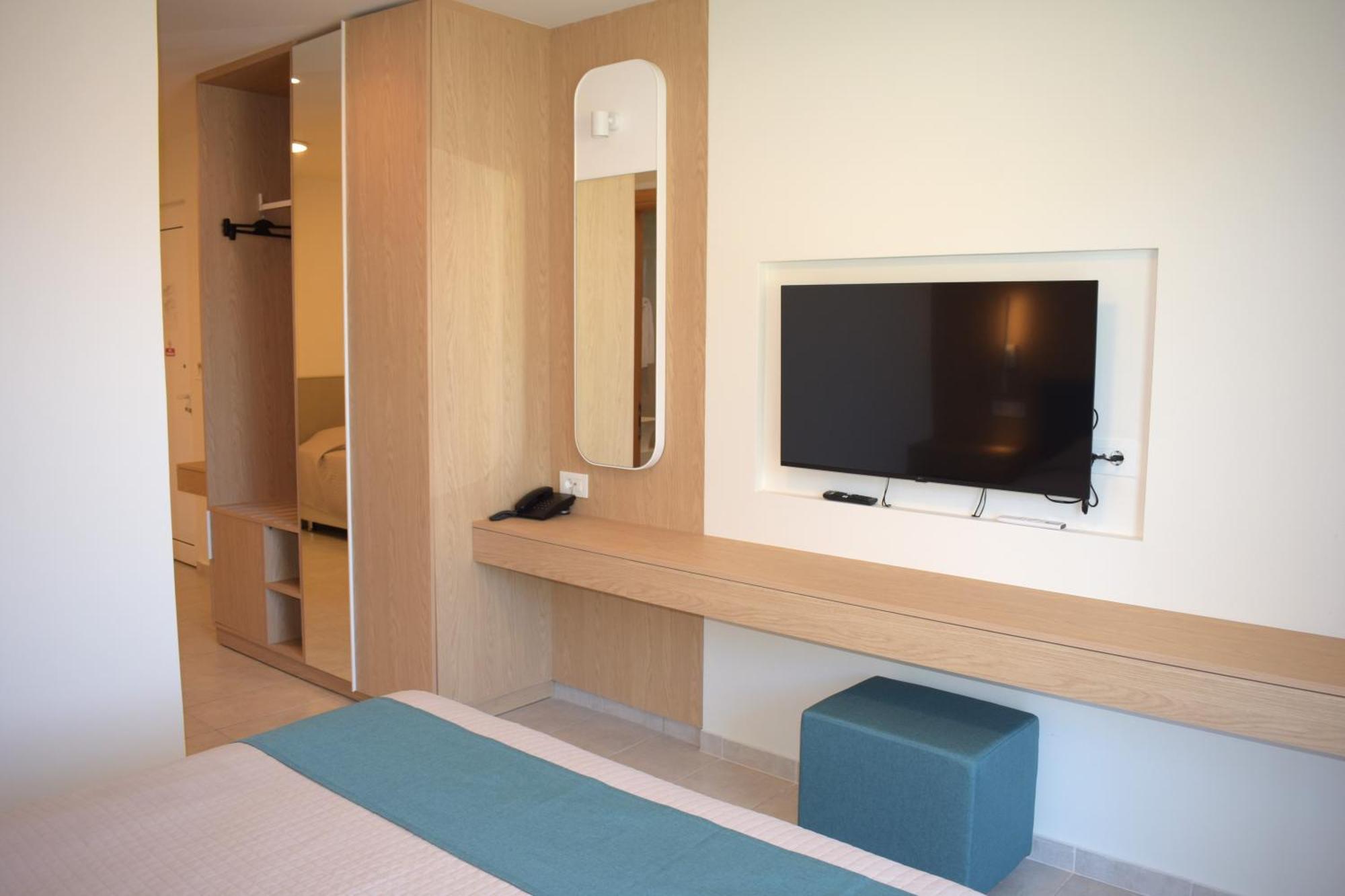 Comfort Triple Room with Shower