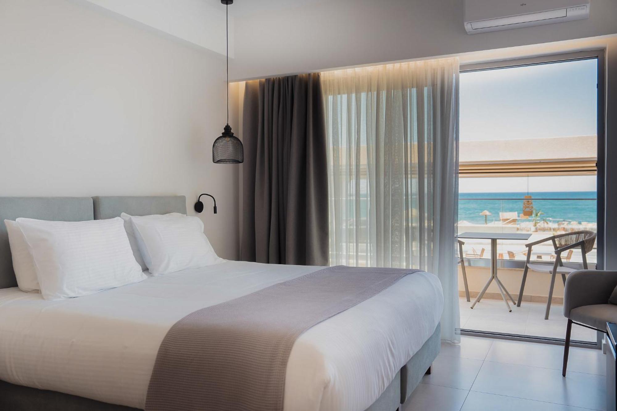 Etesian Junior Suite City View