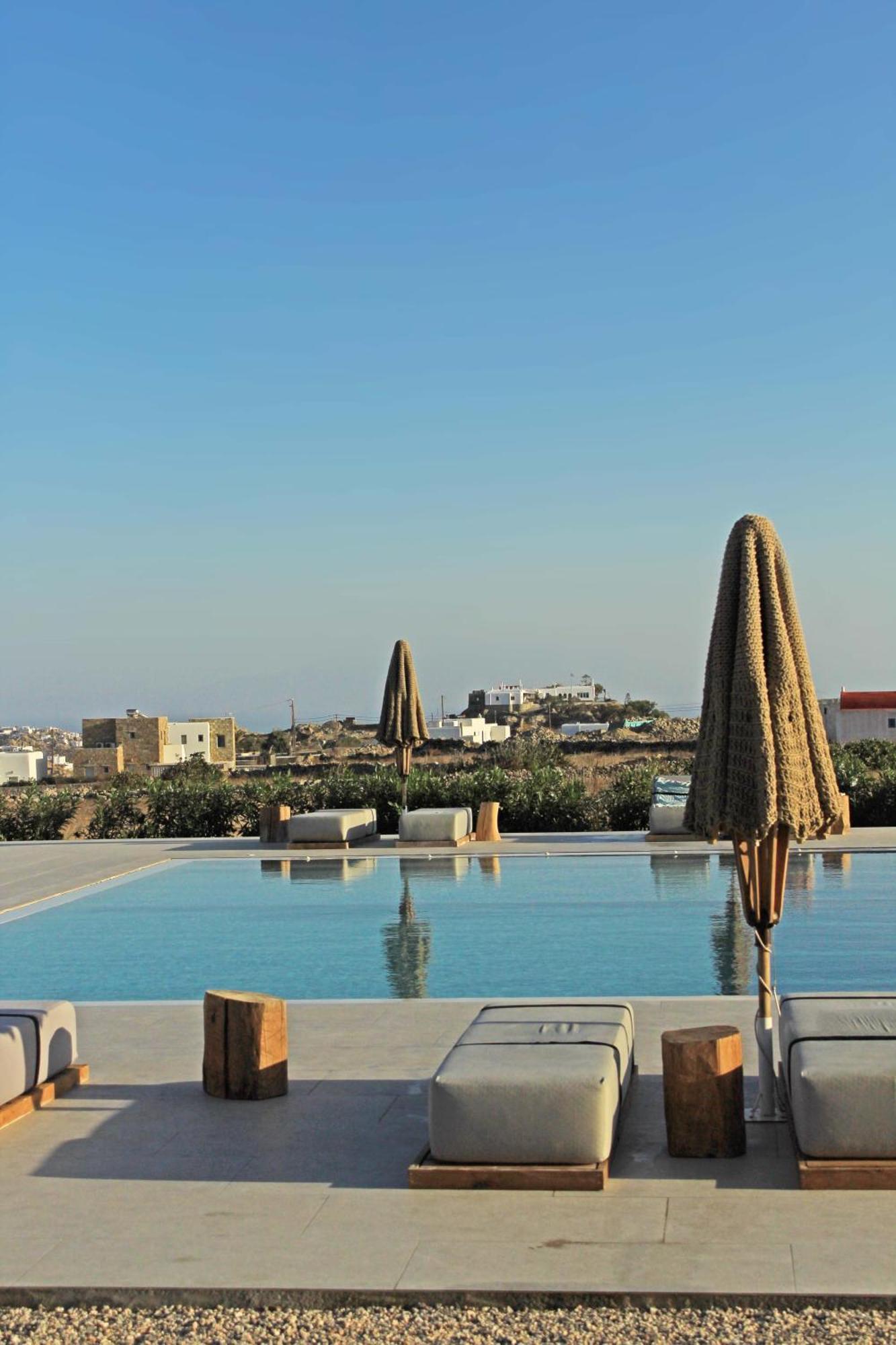 Junior Suite Pool Front