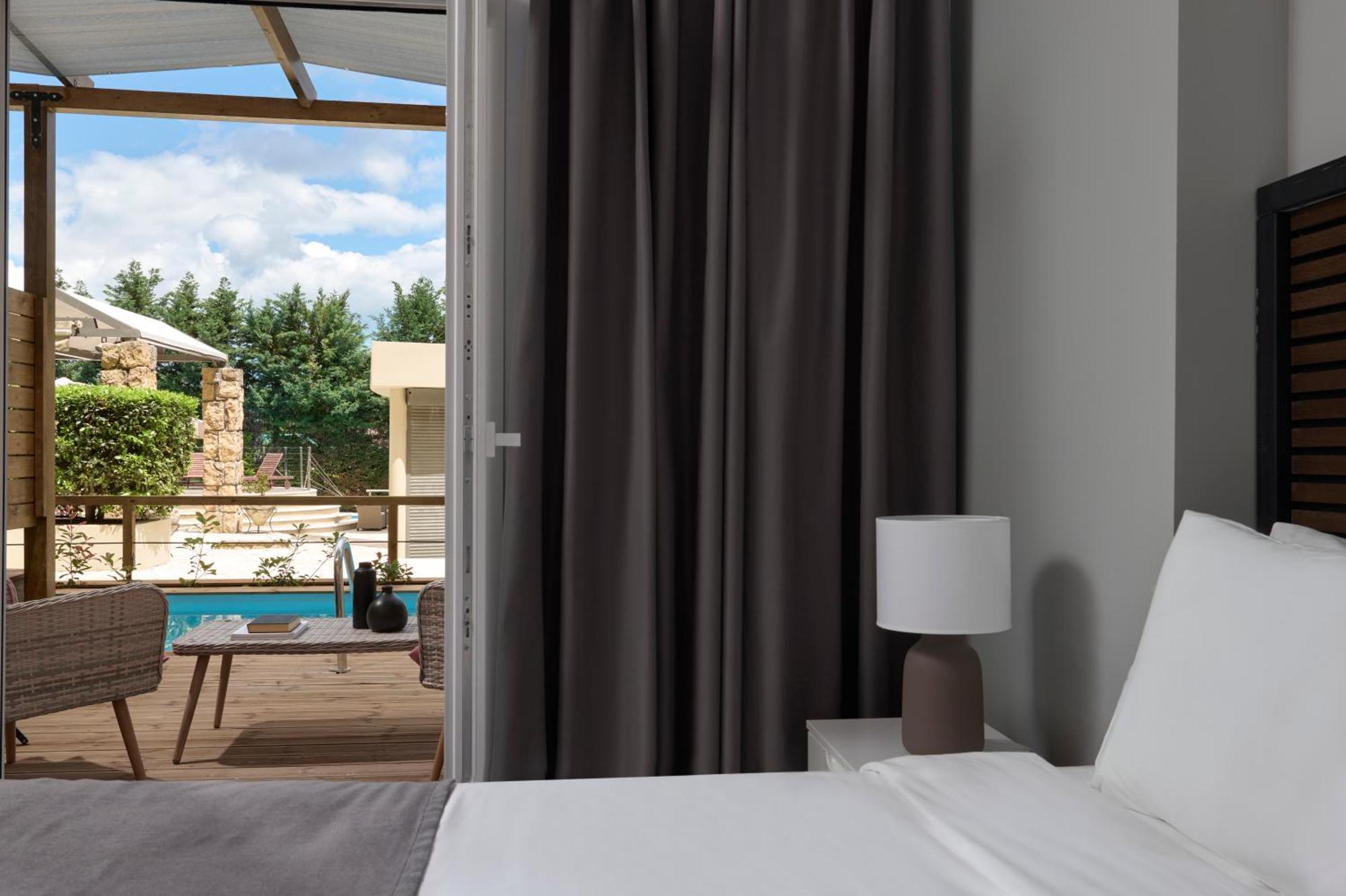 Double or Twin Room Sharing Pool