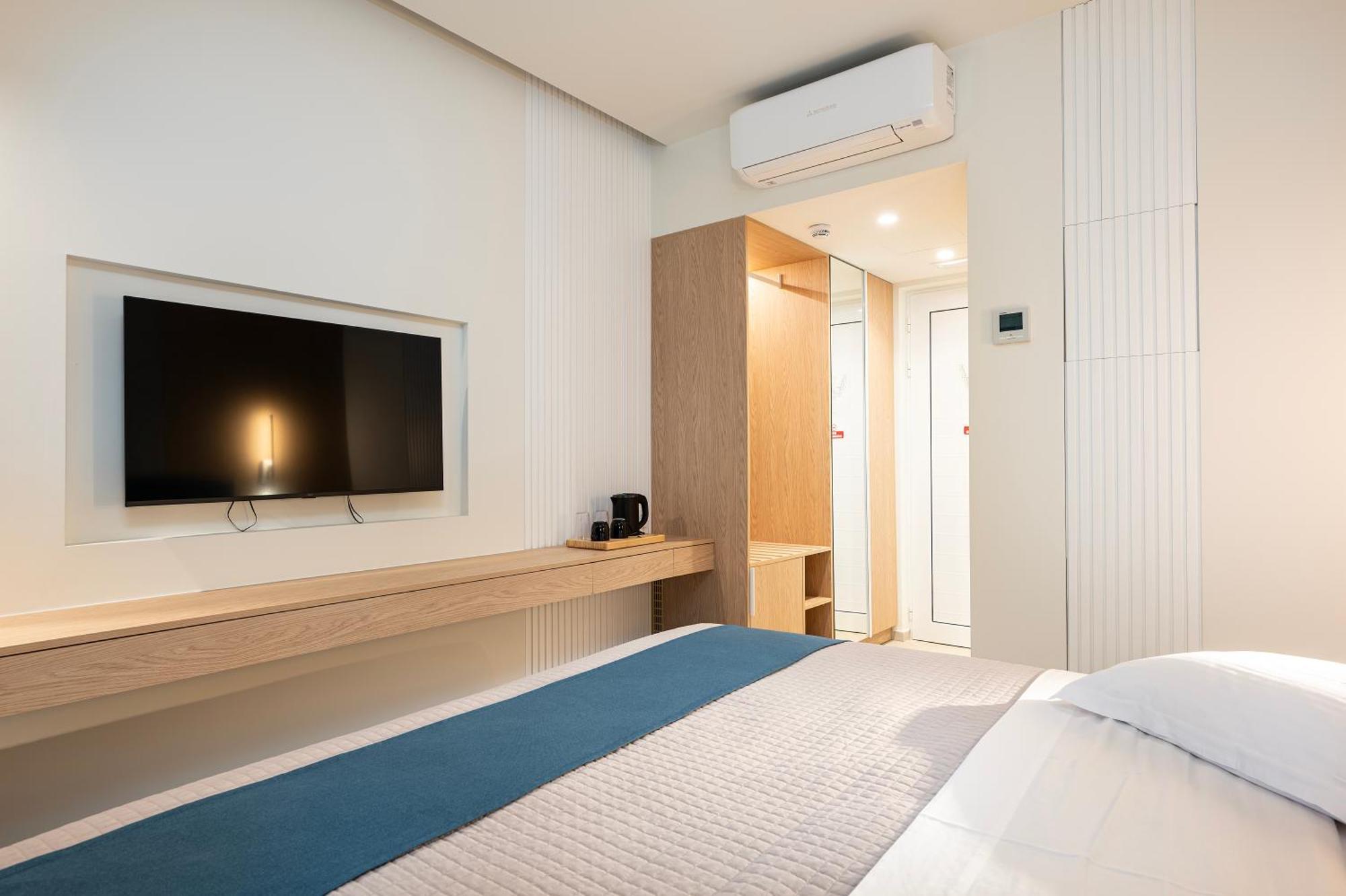 Deluxe Double or Twin Room Balcony