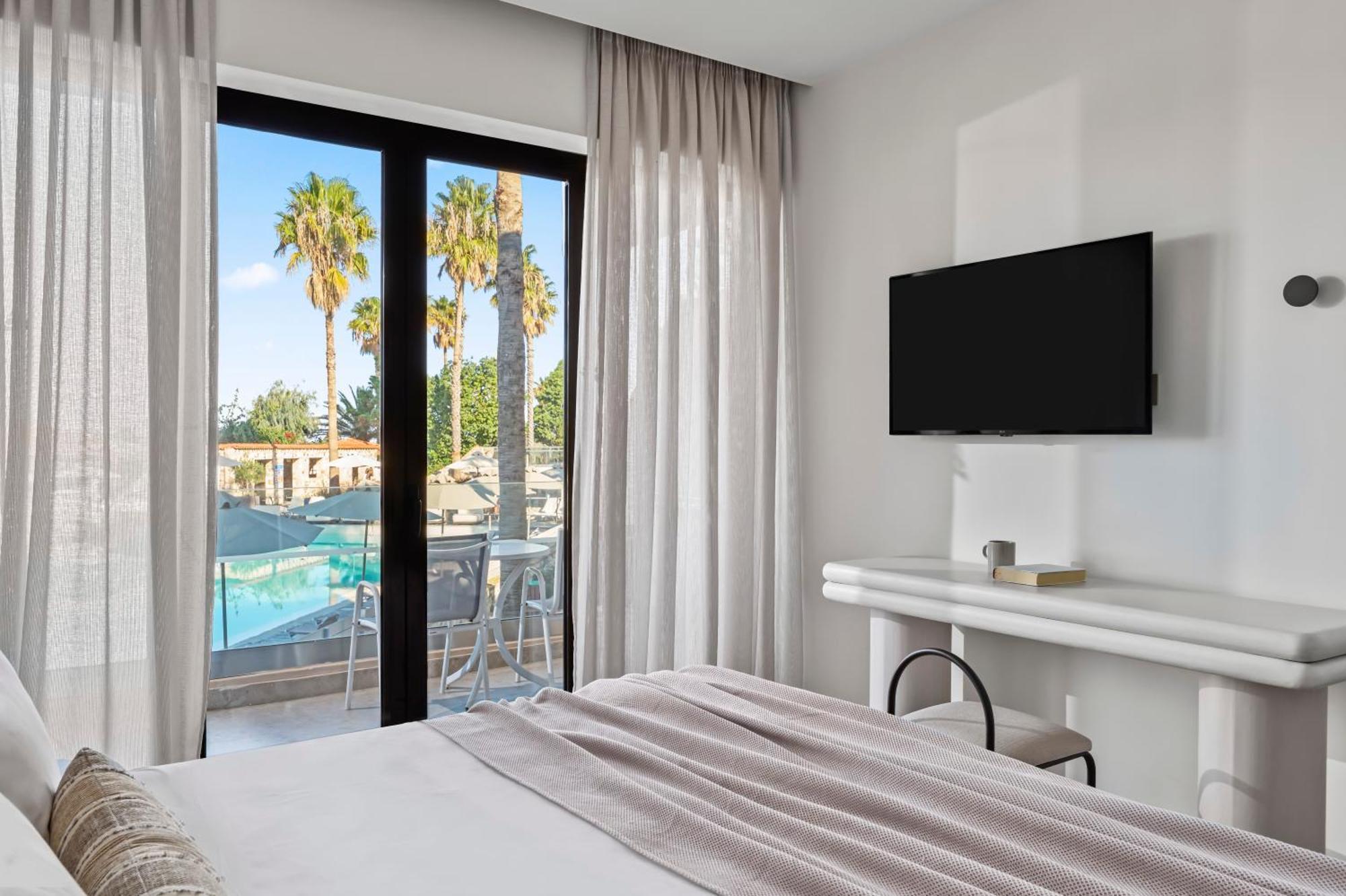 Twin Room Pool View
