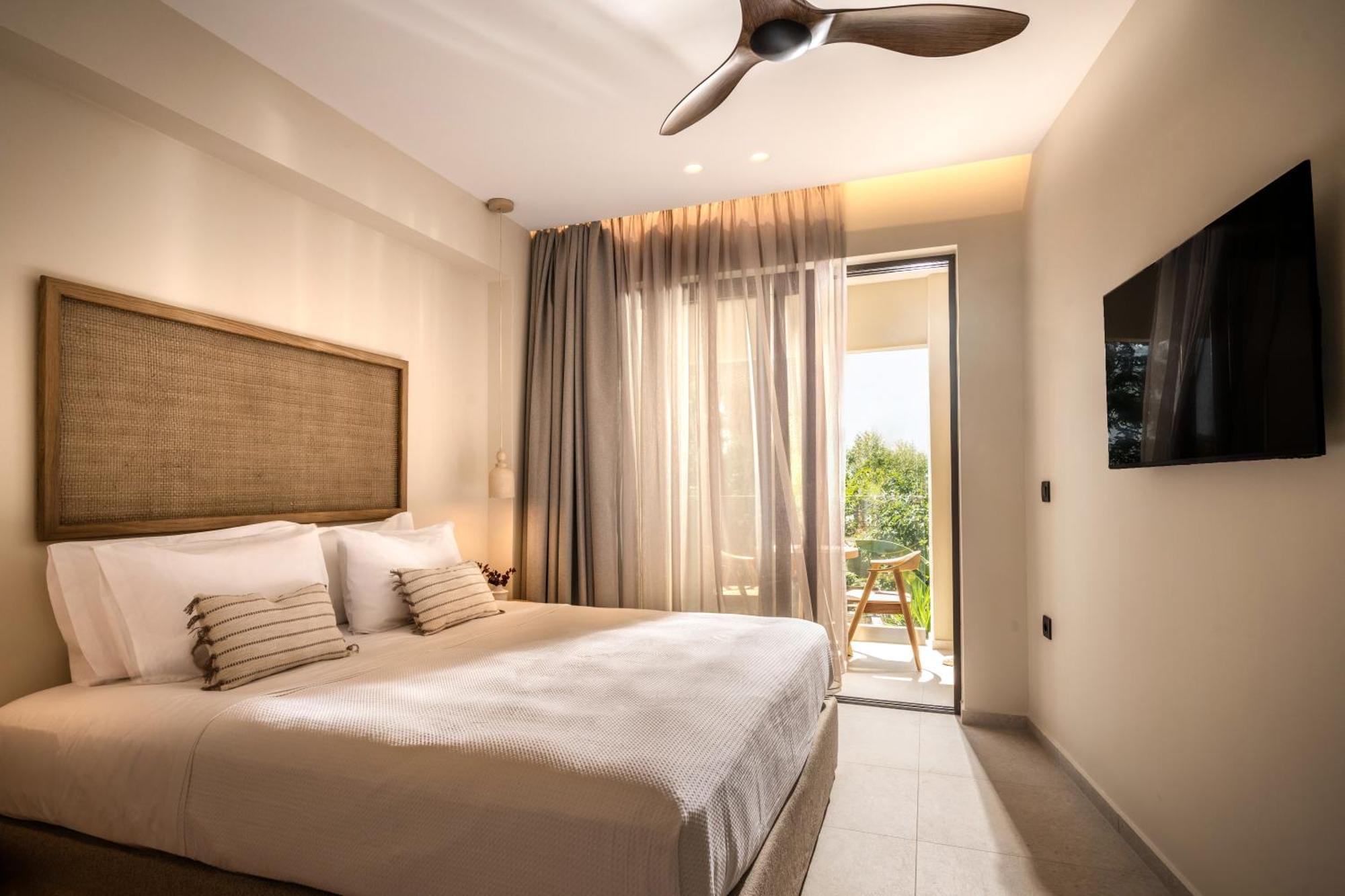 Large Double or Twin Room